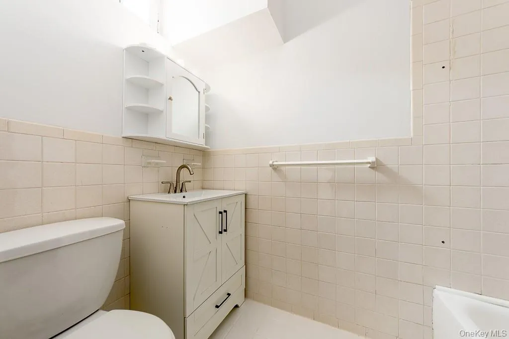 10 Station Square, New York, NY, 2 Rooms Rooms,1 BathroomBathrooms,Residential,For Rent,Station,0,1002014 10 Station Square, New York, NY, 2 Rooms Rooms,1 BathroomBathrooms,Residential,For Rent,Station,0,1002014