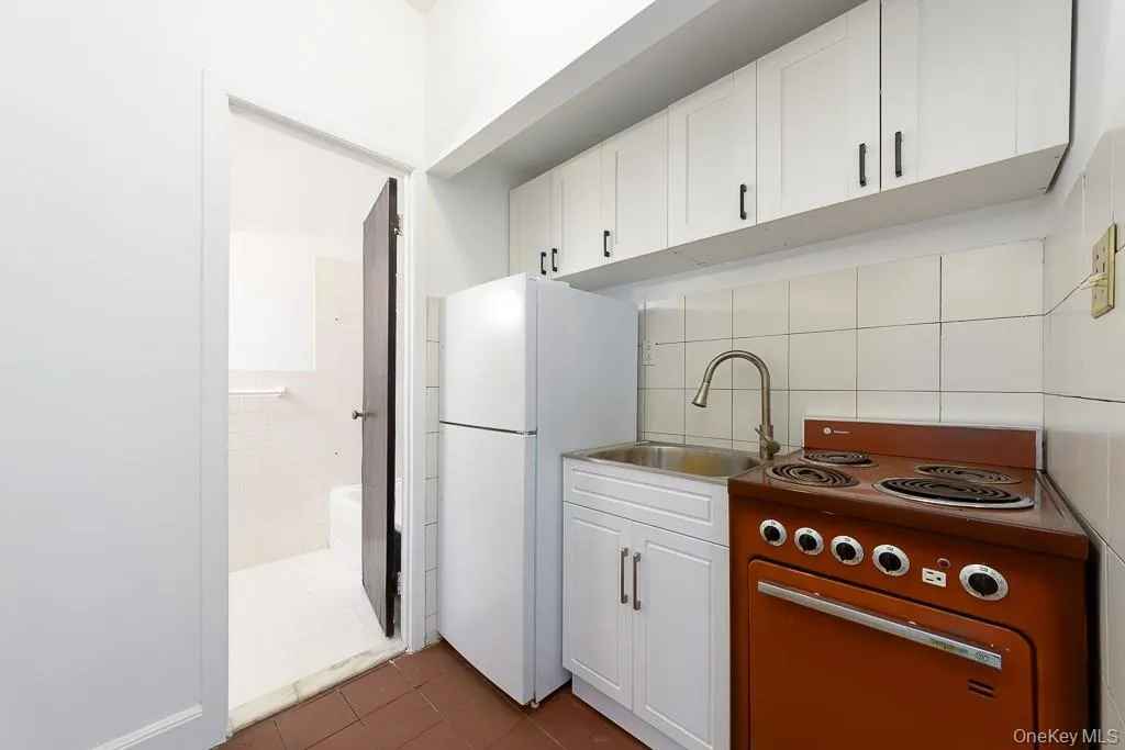 10 Station Square, New York, NY, 2 Rooms Rooms,1 BathroomBathrooms,Residential,For Rent,Station,0,1002014 10 Station Square, New York, NY, 2 Rooms Rooms,1 BathroomBathrooms,Residential,For Rent,Station,0,1002014