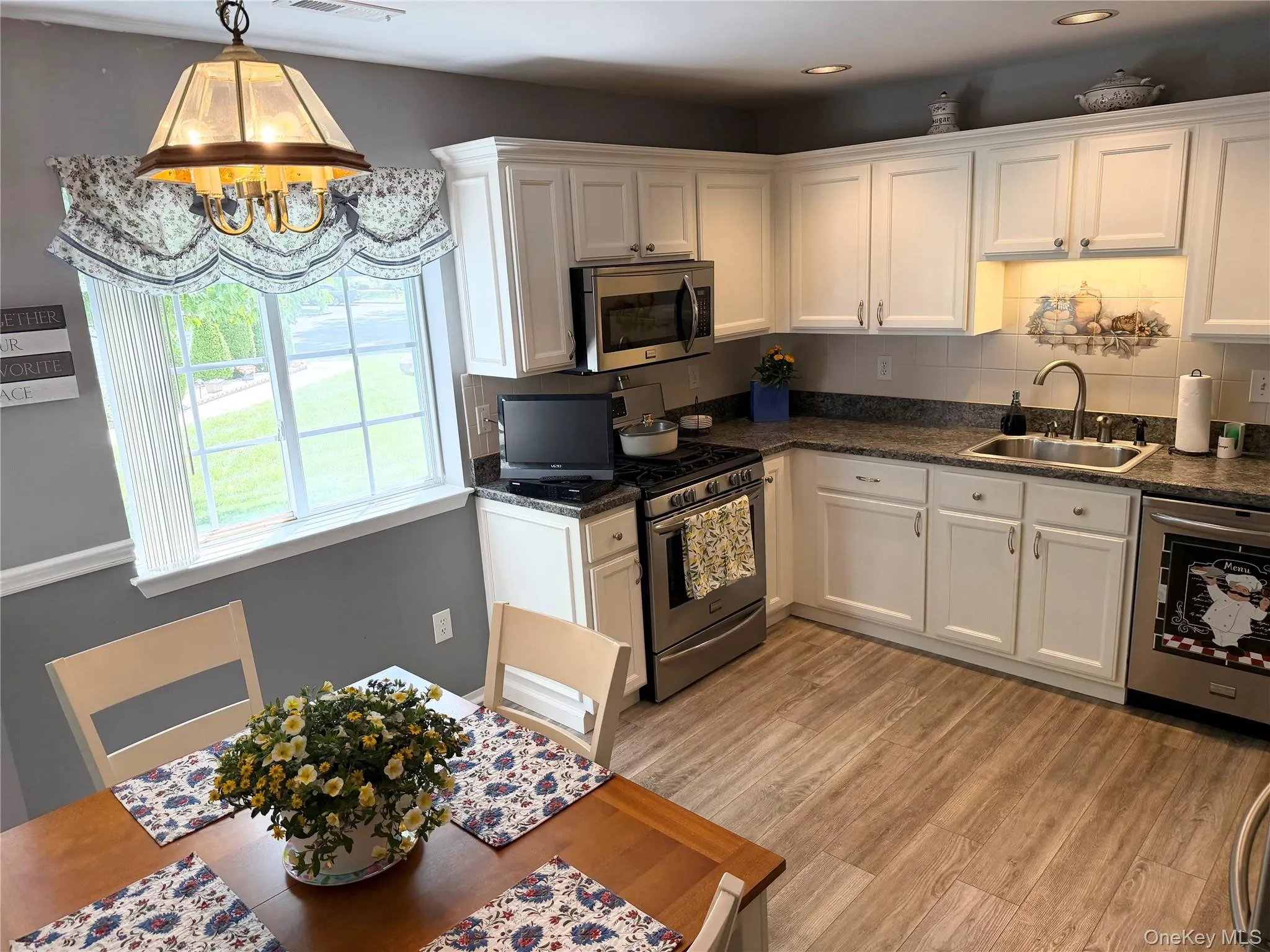 252 Barn Swallow Court, Brookhaven, NY, 3 Bedrooms Bedrooms, 6 Rooms Rooms,2 BathroomsBathrooms,Residential,For Rent,Barn Swallow,0,1002023 252 Barn Swallow Court, Brookhaven, NY, 3 Bedrooms Bedrooms, 6 Rooms Rooms,2 BathroomsBathrooms,Residential,For Rent,Barn Swallow,0,1002023