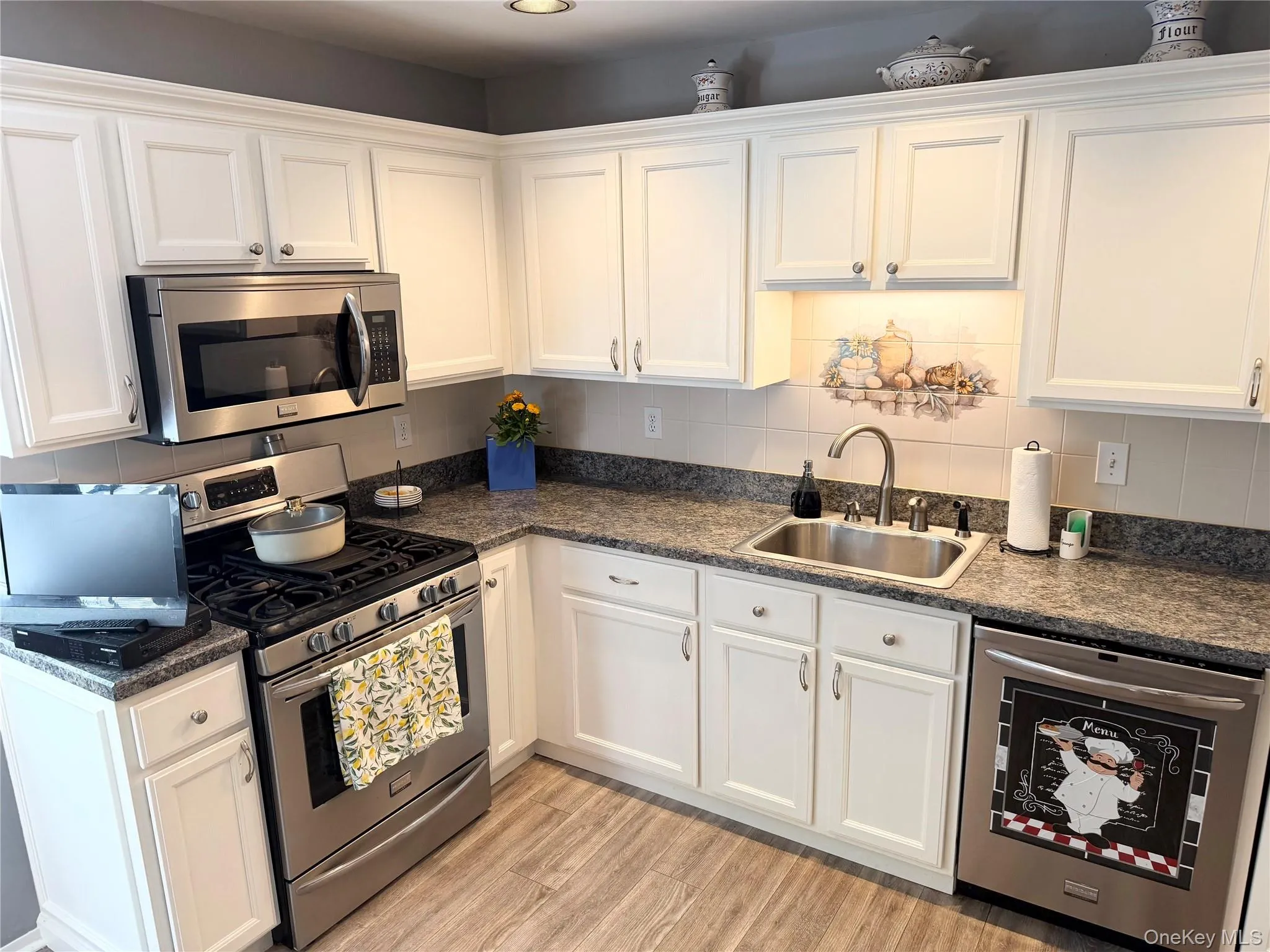 252 Barn Swallow Court, Brookhaven, NY, 3 Bedrooms Bedrooms, 6 Rooms Rooms,2 BathroomsBathrooms,Residential,For Rent,Barn Swallow,0,1002023 252 Barn Swallow Court, Brookhaven, NY, 3 Bedrooms Bedrooms, 6 Rooms Rooms,2 BathroomsBathrooms,Residential,For Rent,Barn Swallow,0,1002023