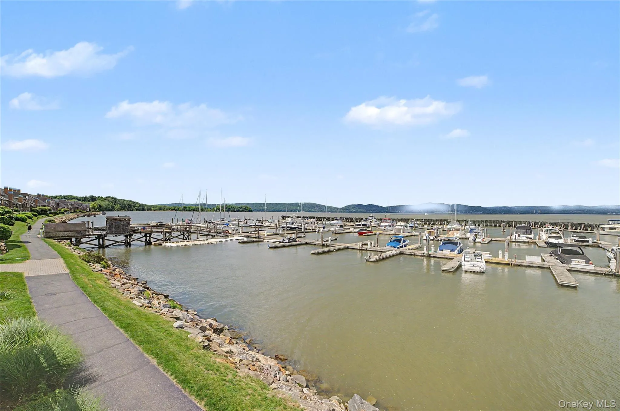 D-17 Half Moon Bay Marina, Cortlandt, NY, ,Residential,For Rent,Half Moon Bay Marina,0,1002024 D-17 Half Moon Bay Marina, Cortlandt, NY, ,Residential,For Rent,Half Moon Bay Marina,0,1002024