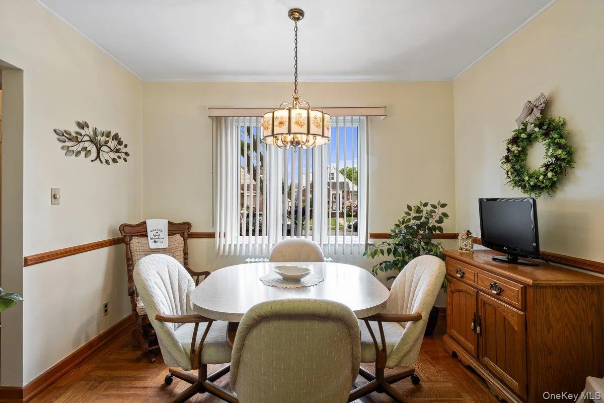 14586 8th Avenue, New York, NY, 4 Bedrooms Bedrooms, 7 Rooms Rooms,2 BathroomsBathrooms,Residential,For Rent,8th,0,1002027 14586 8th Avenue, New York, NY, 4 Bedrooms Bedrooms, 7 Rooms Rooms,2 BathroomsBathrooms,Residential,For Rent,8th,0,1002027