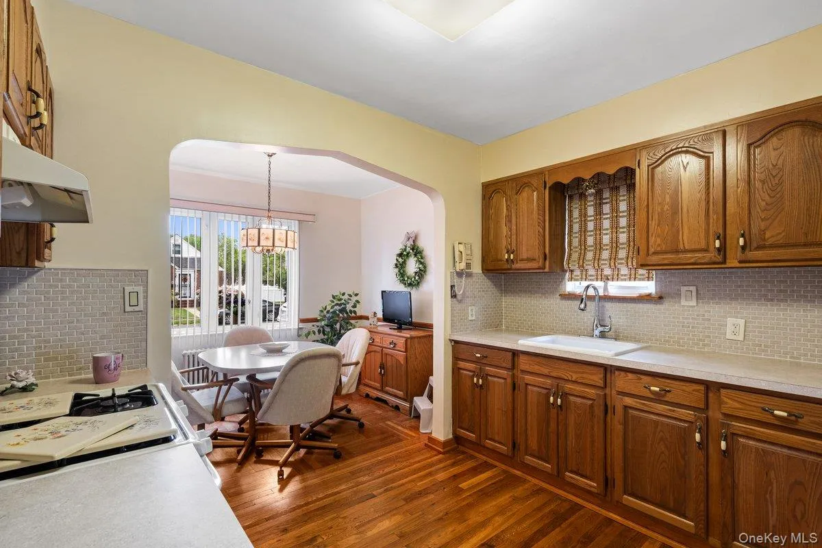 14586 8th Avenue, New York, NY, 4 Bedrooms Bedrooms, 7 Rooms Rooms,2 BathroomsBathrooms,Residential,For Rent,8th,0,1002027 14586 8th Avenue, New York, NY, 4 Bedrooms Bedrooms, 7 Rooms Rooms,2 BathroomsBathrooms,Residential,For Rent,8th,0,1002027