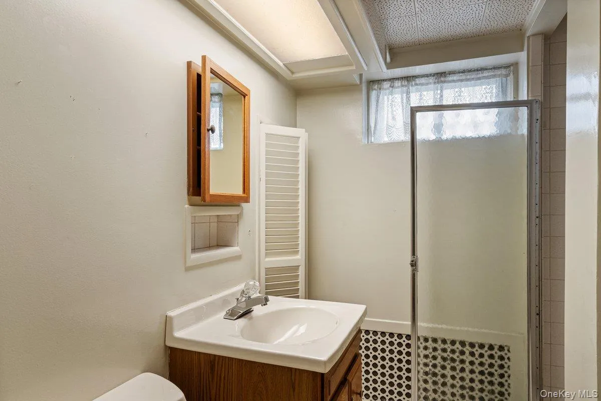 14586 8th Avenue, New York, NY, 4 Bedrooms Bedrooms, 7 Rooms Rooms,2 BathroomsBathrooms,Residential,For Rent,8th,0,1002027 14586 8th Avenue, New York, NY, 4 Bedrooms Bedrooms, 7 Rooms Rooms,2 BathroomsBathrooms,Residential,For Rent,8th,0,1002027