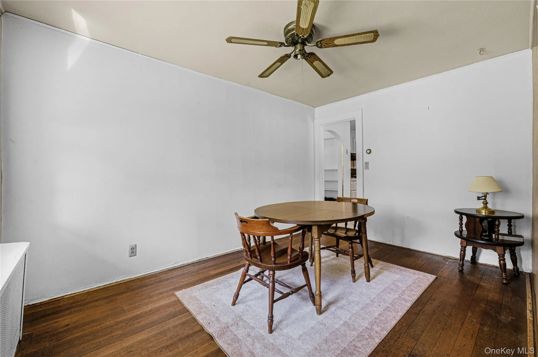 28 Cross Street, Glen Cove, NY, 3 Bedrooms Bedrooms, 5 Rooms Rooms,2 BathroomsBathrooms,Residential,For Rent,Cross,0,1002028 28 Cross Street, Glen Cove, NY, 3 Bedrooms Bedrooms, 5 Rooms Rooms,2 BathroomsBathrooms,Residential,For Rent,Cross,0,1002028