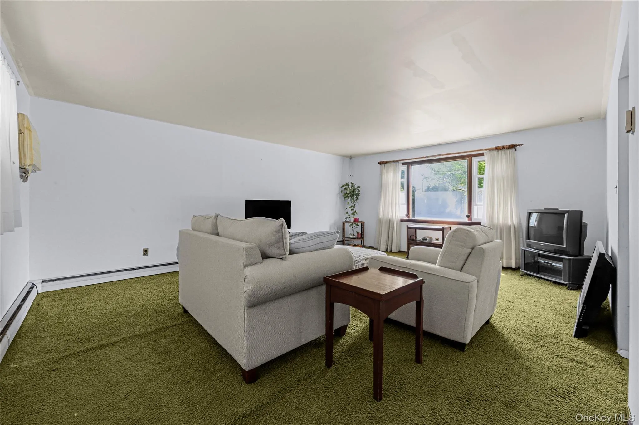 28 Cross Street, Glen Cove, NY, 3 Bedrooms Bedrooms, 5 Rooms Rooms,2 BathroomsBathrooms,Residential,For Rent,Cross,0,1002028 28 Cross Street, Glen Cove, NY, 3 Bedrooms Bedrooms, 5 Rooms Rooms,2 BathroomsBathrooms,Residential,For Rent,Cross,0,1002028