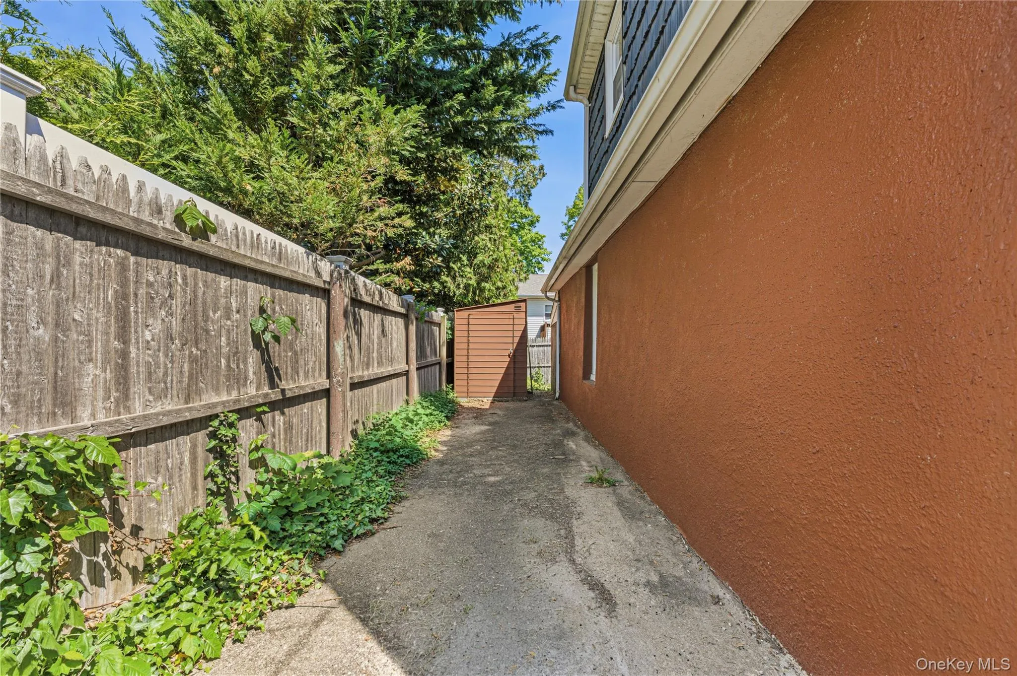 28 Cross Street, Glen Cove, NY, 3 Bedrooms Bedrooms, 5 Rooms Rooms,2 BathroomsBathrooms,Residential,For Rent,Cross,0,1002028 28 Cross Street, Glen Cove, NY, 3 Bedrooms Bedrooms, 5 Rooms Rooms,2 BathroomsBathrooms,Residential,For Rent,Cross,0,1002028