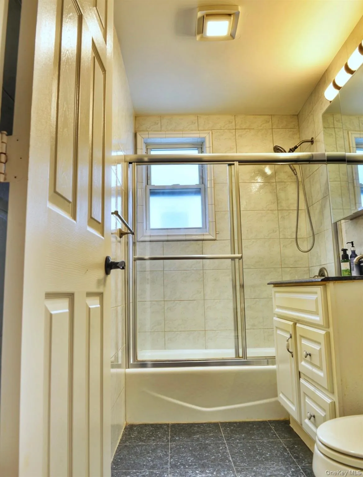986 77th Street, New York, NY, 3 Bedrooms Bedrooms, 6 Rooms Rooms,1 BathroomBathrooms,Residential,For Rent,77th,0,1002041 986 77th Street, New York, NY, 3 Bedrooms Bedrooms, 6 Rooms Rooms,1 BathroomBathrooms,Residential,For Rent,77th,0,1002041