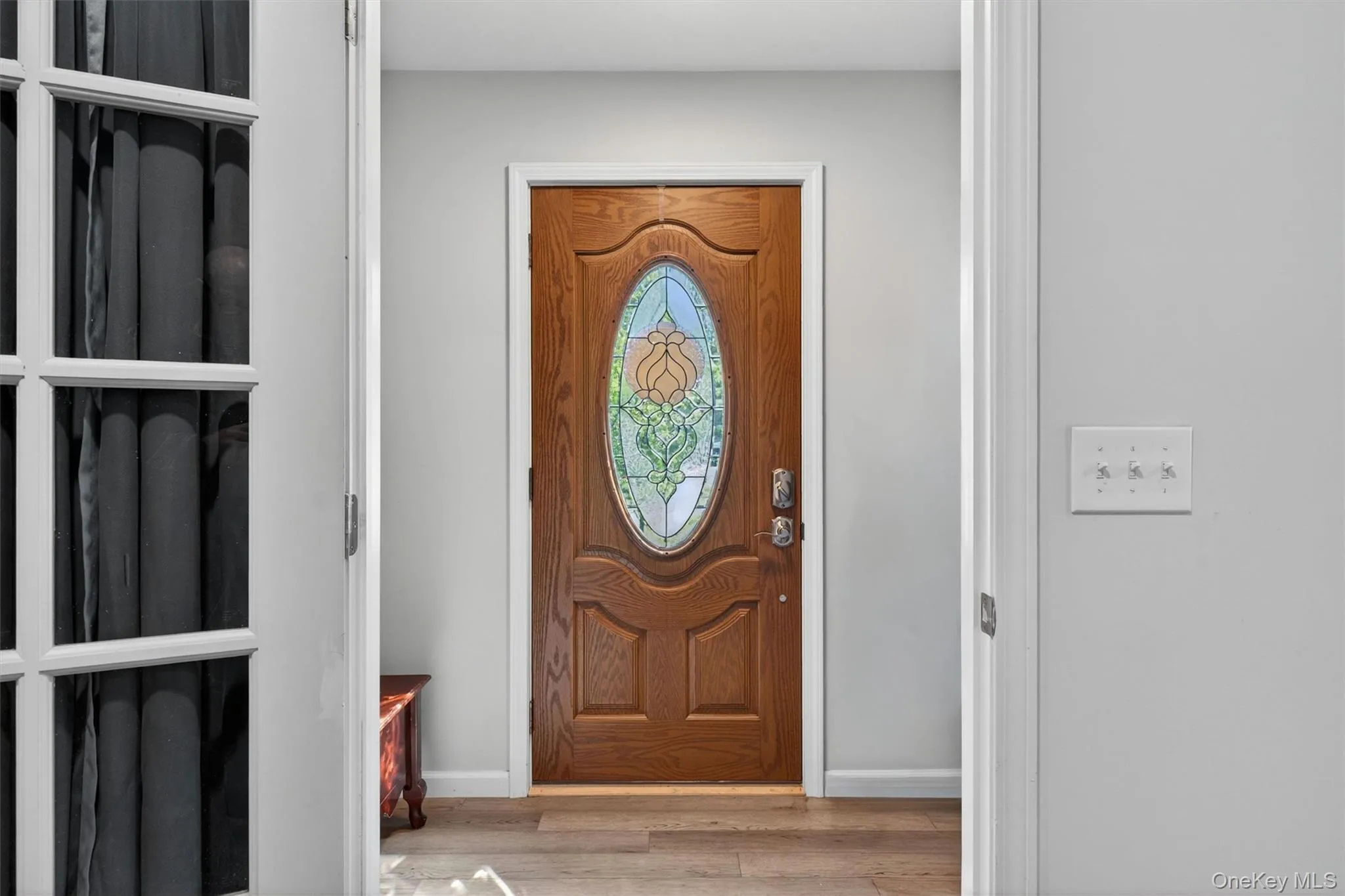 Welcome! Entrance Foyer with a closet and room for all of your coats, bags and shoes! Welcome! Entrance Foyer with a closet and room for all of your coats, bags and shoes!