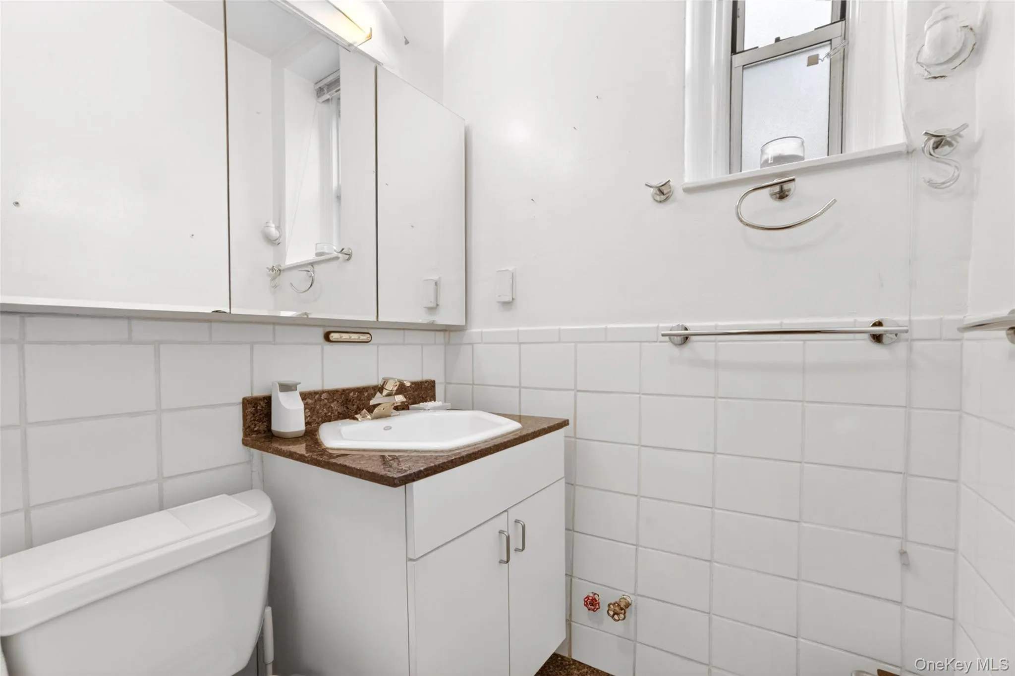 37-32 80th Street, New York, NY, 2 Bedrooms Bedrooms, 7 Rooms Rooms,1 BathroomBathrooms,Residential,For Rent,Street,0,1002055 37-32 80th Street, New York, NY, 2 Bedrooms Bedrooms, 7 Rooms Rooms,1 BathroomBathrooms,Residential,For Rent,Street,0,1002055