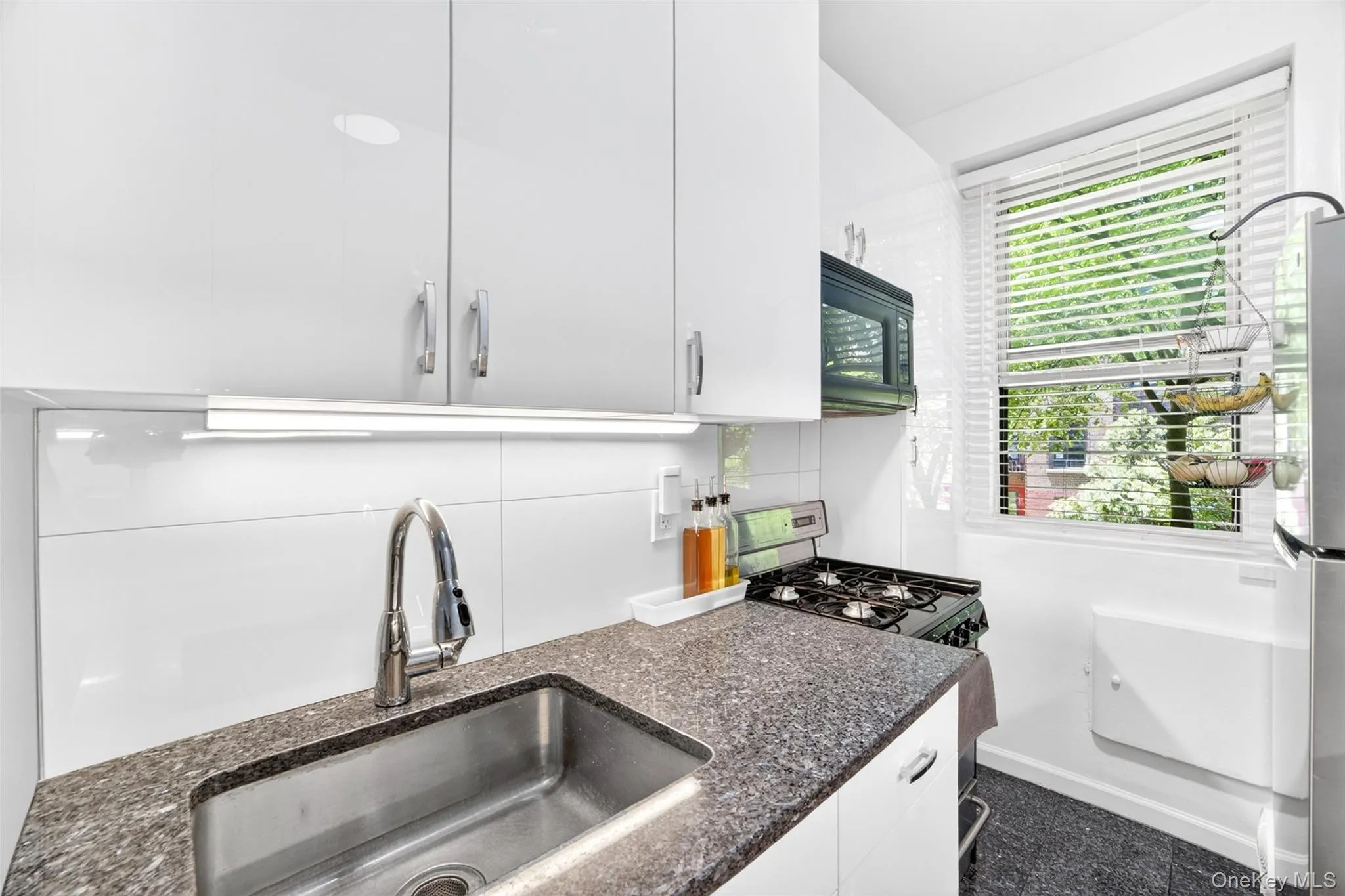37-32 80th Street, New York, NY, 2 Bedrooms Bedrooms, 7 Rooms Rooms,1 BathroomBathrooms,Residential,For Rent,Street,0,1002055 37-32 80th Street, New York, NY, 2 Bedrooms Bedrooms, 7 Rooms Rooms,1 BathroomBathrooms,Residential,For Rent,Street,0,1002055