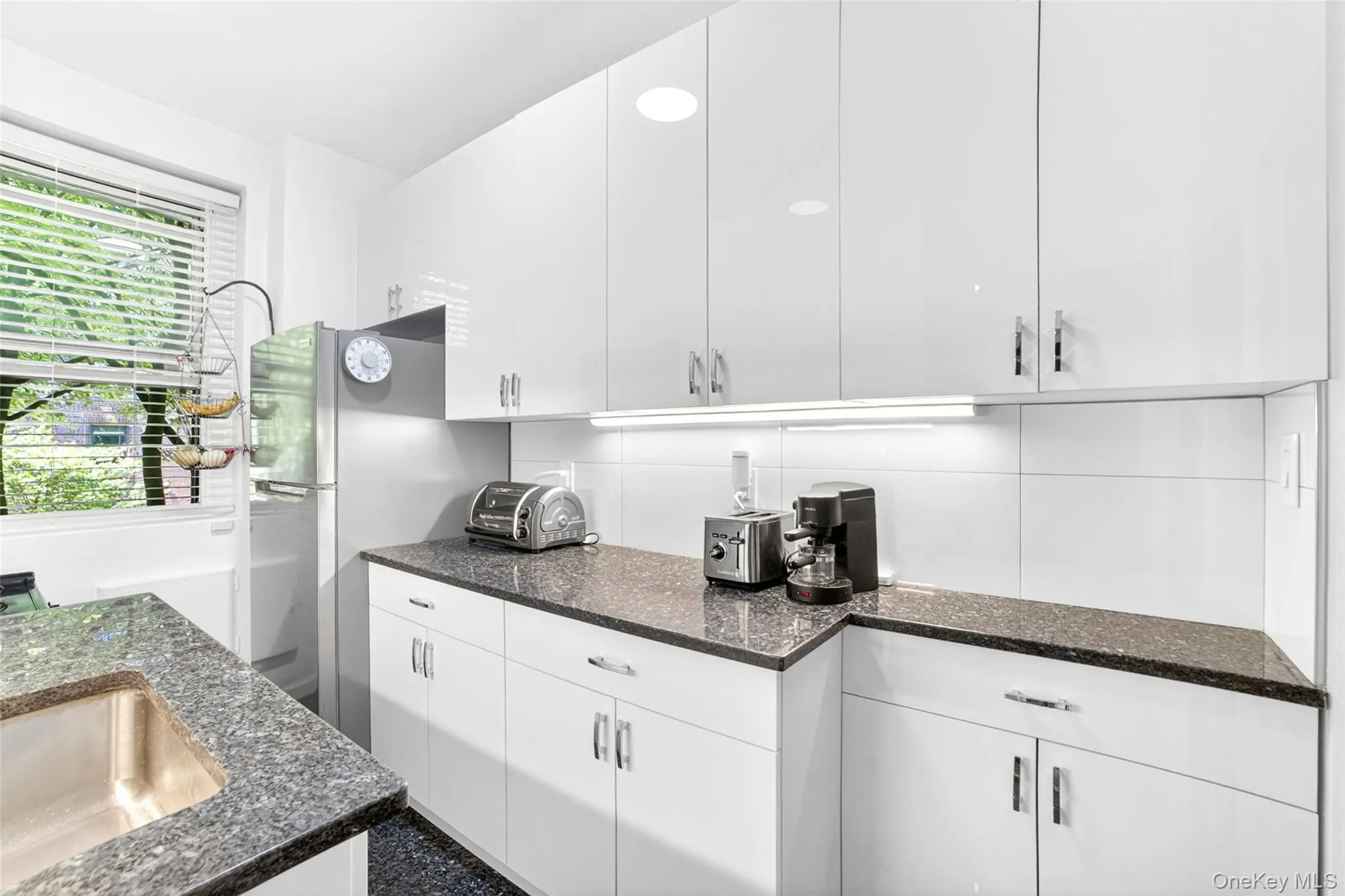 37-32 80th Street, New York, NY, 2 Bedrooms Bedrooms, 7 Rooms Rooms,1 BathroomBathrooms,Residential,For Rent,Street,0,1002055 37-32 80th Street, New York, NY, 2 Bedrooms Bedrooms, 7 Rooms Rooms,1 BathroomBathrooms,Residential,For Rent,Street,0,1002055