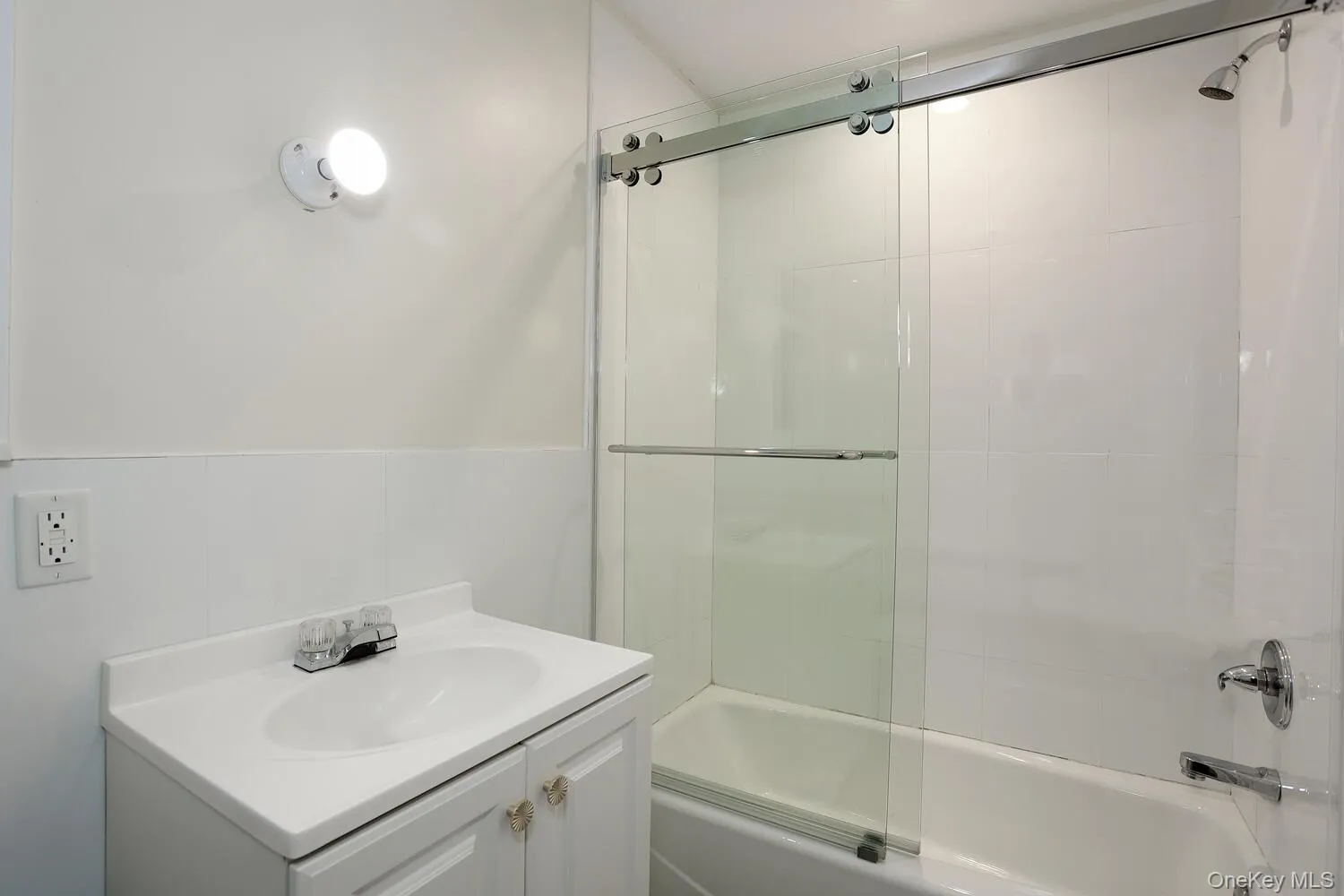 272 Quaker Road, Ramapo, NY, 6 Bedrooms Bedrooms, 10 Rooms Rooms,4 BathroomsBathrooms,Residential,For Rent,Quaker,0,1002056 272 Quaker Road, Ramapo, NY, 6 Bedrooms Bedrooms, 10 Rooms Rooms,4 BathroomsBathrooms,Residential,For Rent,Quaker,0,1002056