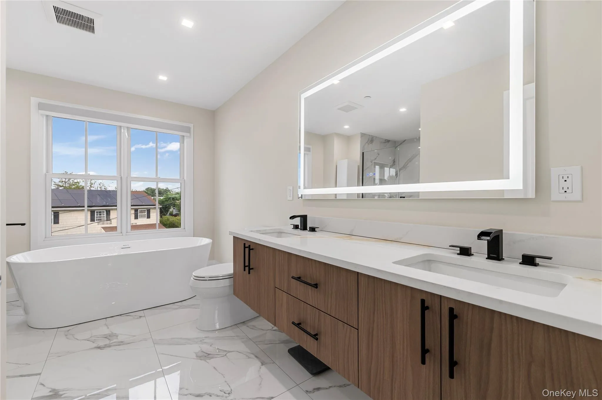 3 Pleasantview Drive, Oyster Bay, NY, 4 Bedrooms Bedrooms, 8 Rooms Rooms,2 BathroomsBathrooms,Residential,For Rent,Pleasantview,0,1002071 3 Pleasantview Drive, Oyster Bay, NY, 4 Bedrooms Bedrooms, 8 Rooms Rooms,2 BathroomsBathrooms,Residential,For Rent,Pleasantview,0,1002071