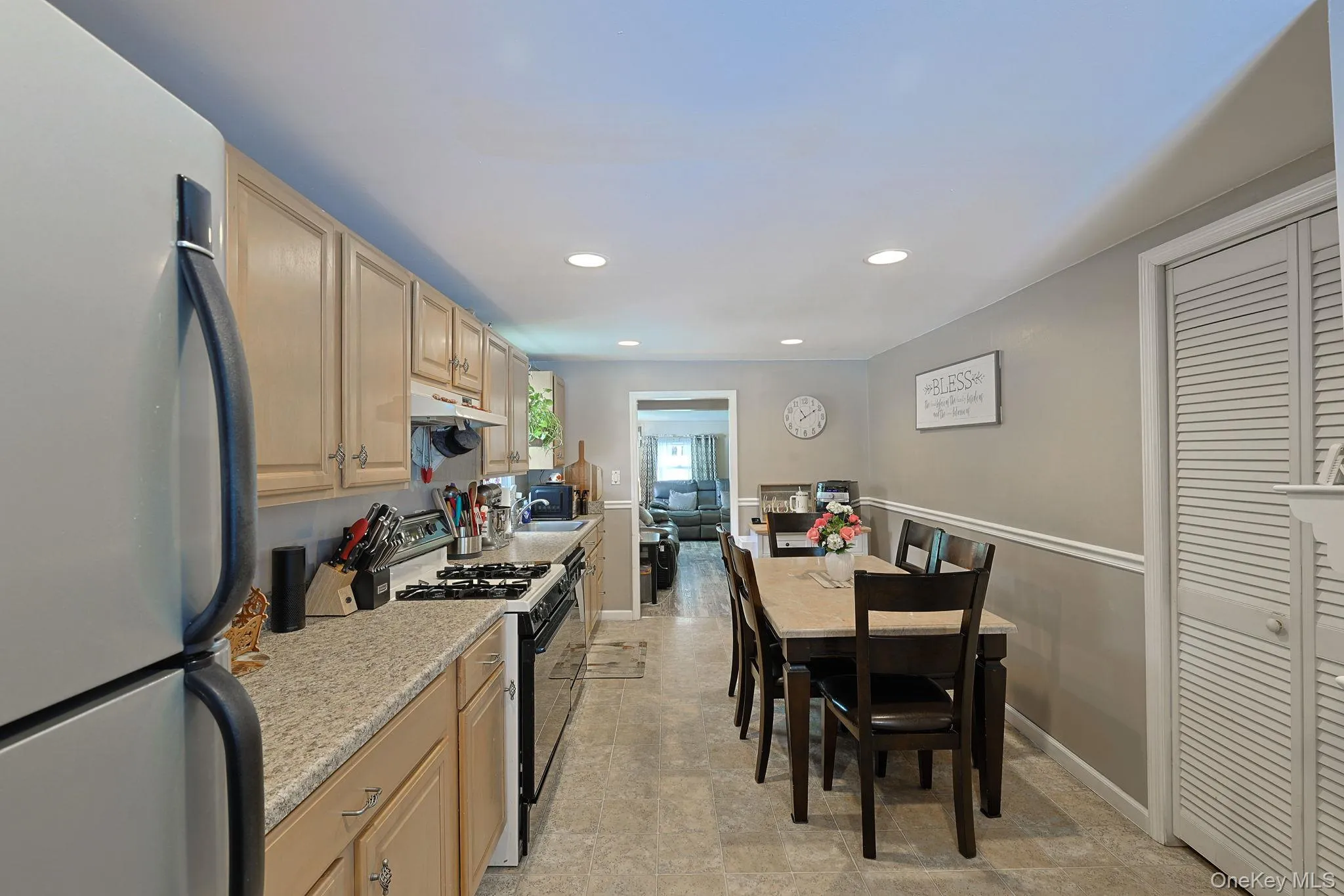 18 Sunset Trail, Shawangunk, NY, 3 Bedrooms Bedrooms, 9 Rooms Rooms,2 BathroomsBathrooms,Residential,For Rent,Sunset,0,1002072 18 Sunset Trail, Shawangunk, NY, 3 Bedrooms Bedrooms, 9 Rooms Rooms,2 BathroomsBathrooms,Residential,For Rent,Sunset,0,1002072