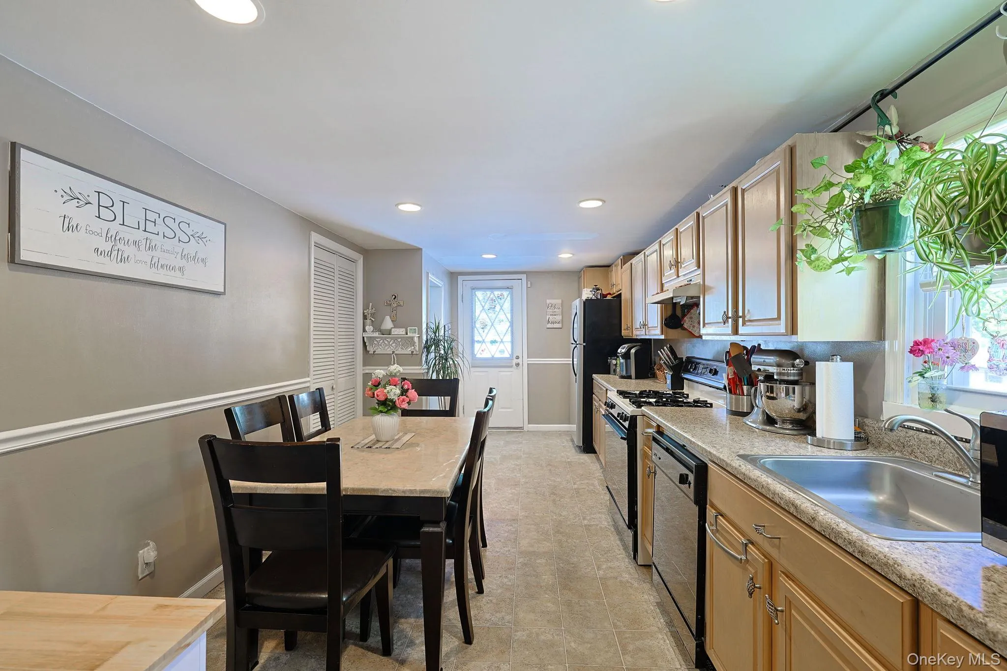 18 Sunset Trail, Shawangunk, NY, 3 Bedrooms Bedrooms, 9 Rooms Rooms,2 BathroomsBathrooms,Residential,For Rent,Sunset,0,1002072 18 Sunset Trail, Shawangunk, NY, 3 Bedrooms Bedrooms, 9 Rooms Rooms,2 BathroomsBathrooms,Residential,For Rent,Sunset,0,1002072