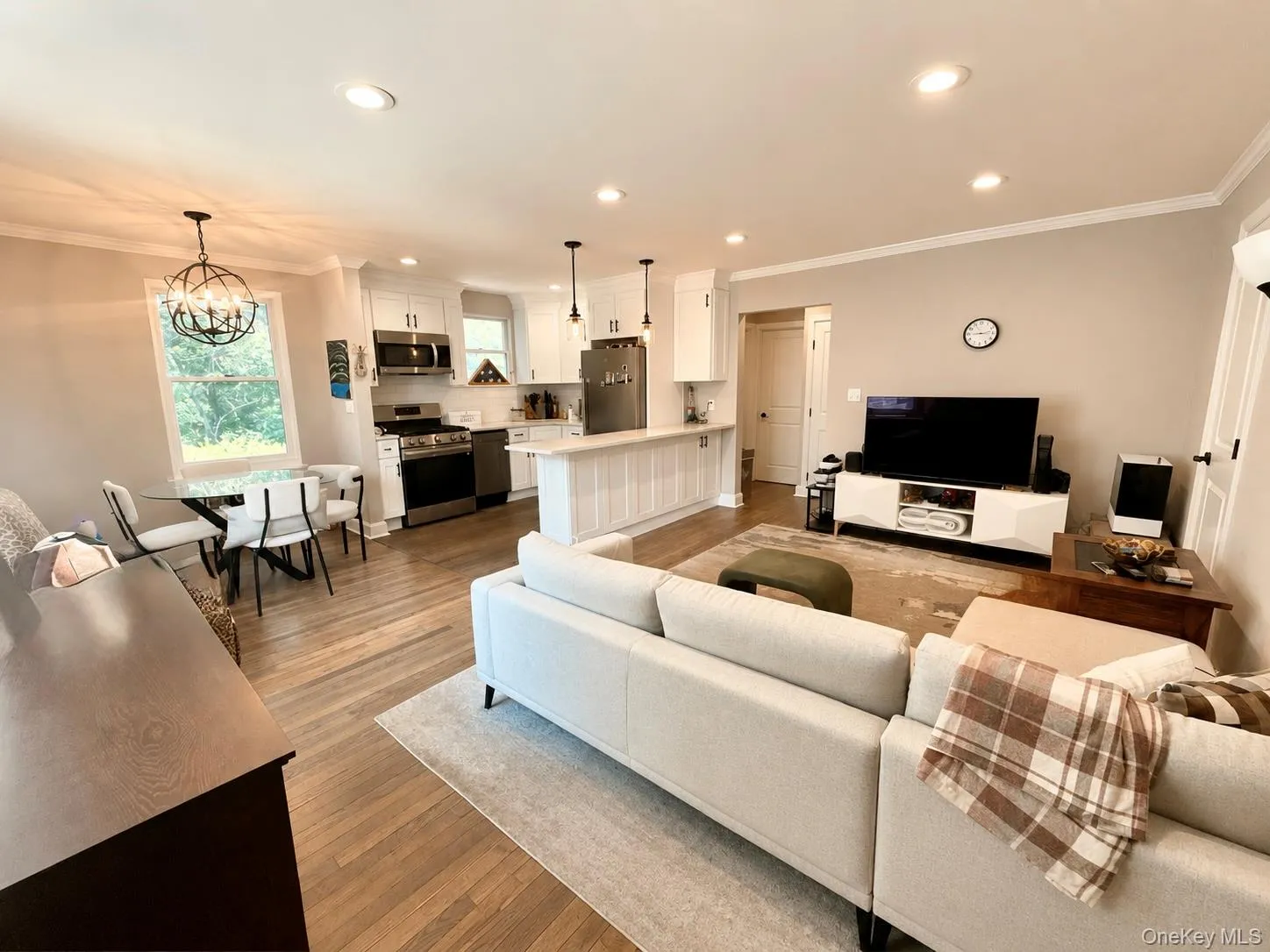 54 Glen Keith Road, Oyster Bay, NY, 2 Bedrooms Bedrooms, 5 Rooms Rooms,1 BathroomBathrooms,Residential Sale,For Rent,Glen Keith,0,1002074 54 Glen Keith Road, Oyster Bay, NY, 2 Bedrooms Bedrooms, 5 Rooms Rooms,1 BathroomBathrooms,Residential Sale,For Rent,Glen Keith,0,1002074