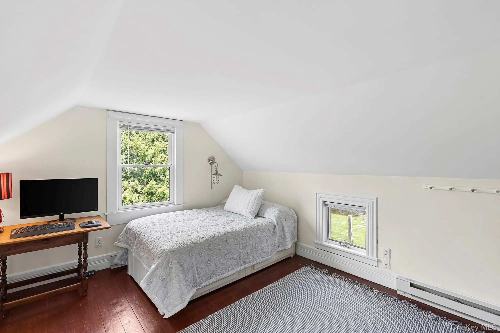 24 Baycrest Avenue, Southampton, NY, 3 Bedrooms Bedrooms, 6 Rooms Rooms,1 BathroomBathrooms,Residential,For Rent,Baycrest,0,1002075 24 Baycrest Avenue, Southampton, NY, 3 Bedrooms Bedrooms, 6 Rooms Rooms,1 BathroomBathrooms,Residential,For Rent,Baycrest,0,1002075