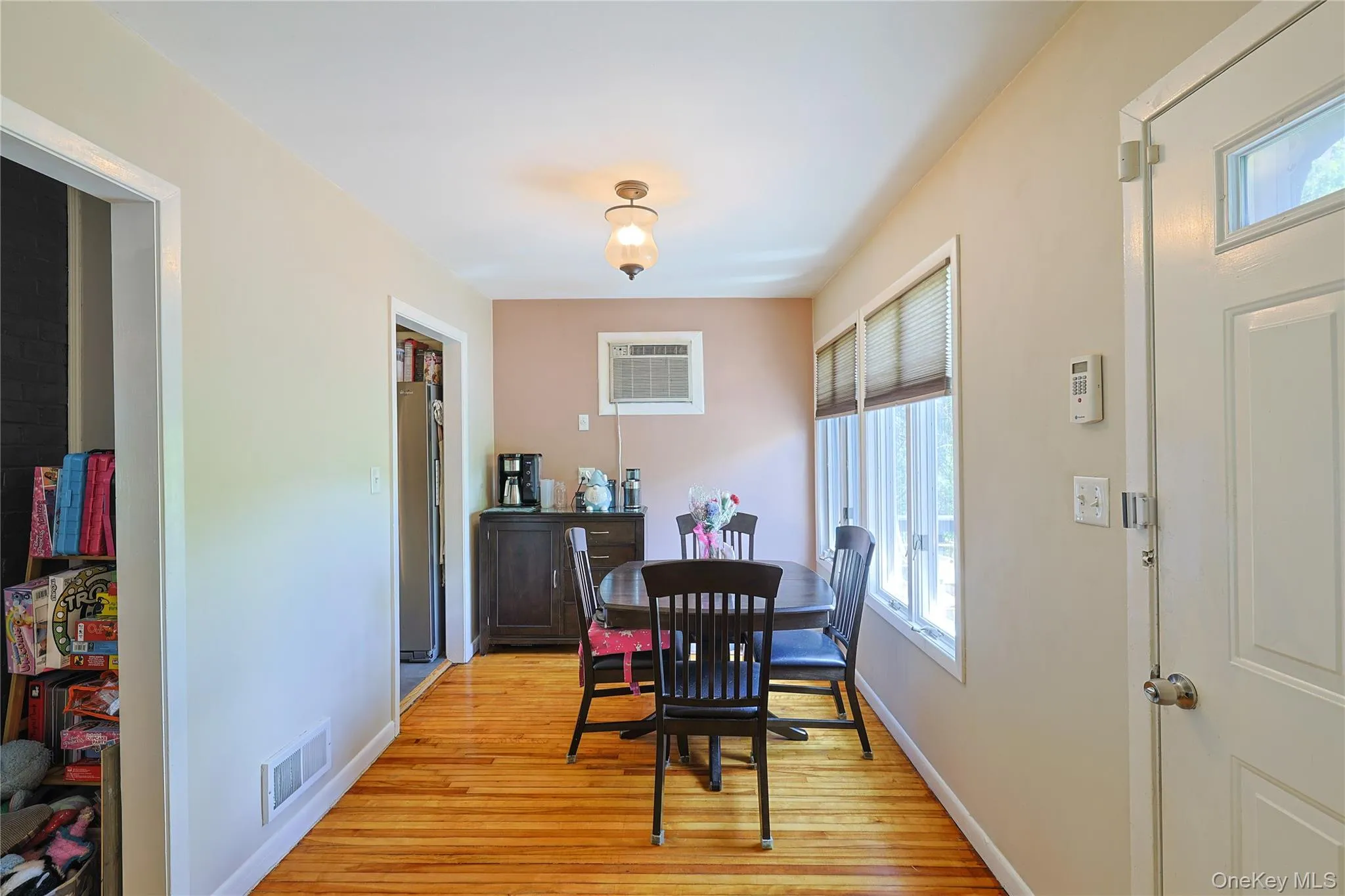 281 Orchard Drive, Monroe, NY, 3 Bedrooms Bedrooms, 7 Rooms Rooms,1 BathroomBathrooms,Residential,For Rent,Orchard,0,1002078 281 Orchard Drive, Monroe, NY, 3 Bedrooms Bedrooms, 7 Rooms Rooms,1 BathroomBathrooms,Residential,For Rent,Orchard,0,1002078