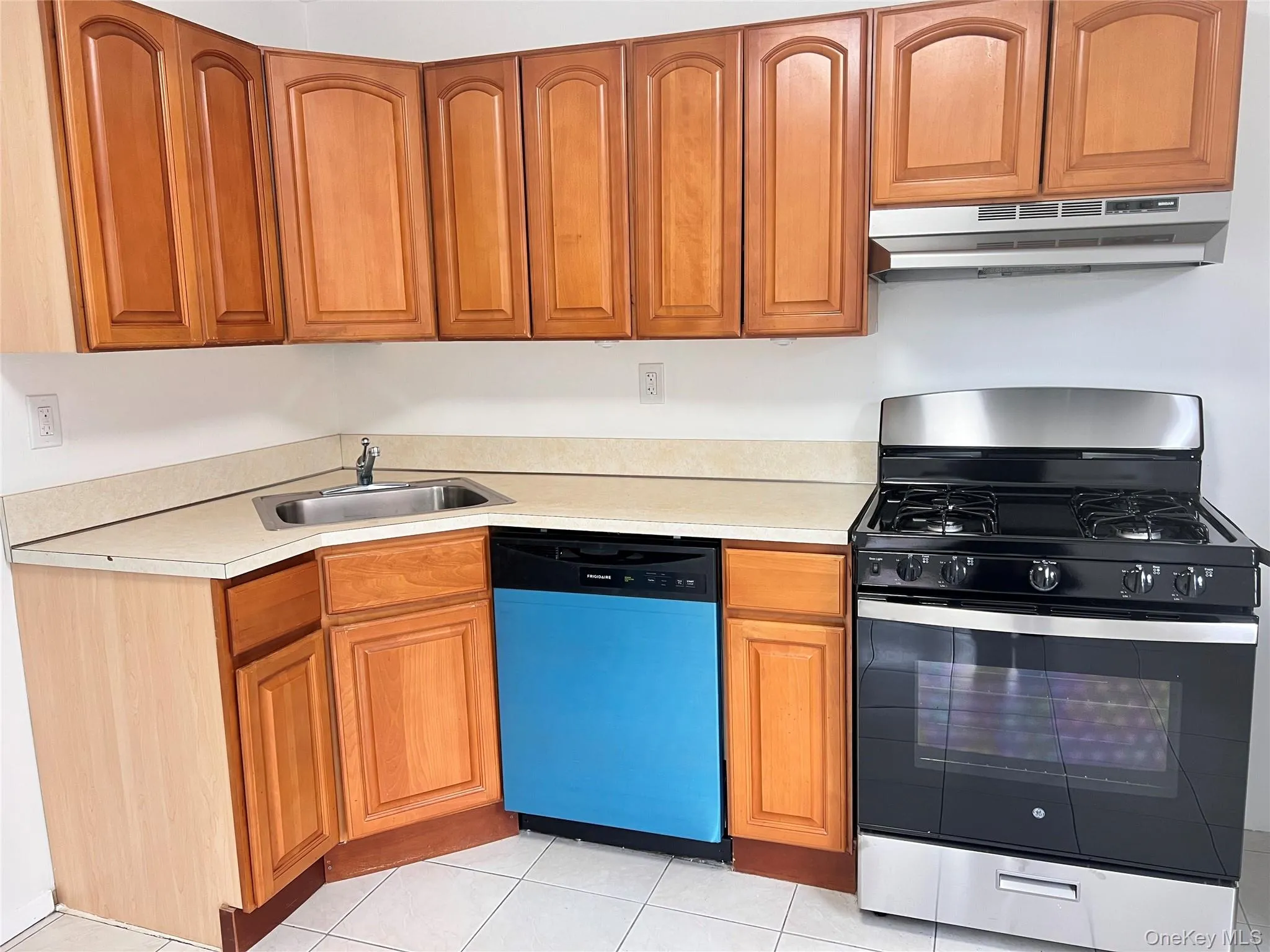 29-04 204th Street, New York, NY, 1 Bedroom Bedrooms, 4 Rooms Rooms,1 BathroomBathrooms,Residential Lease,For Rent,204th,0,1002080 29-04 204th Street, New York, NY, 1 Bedroom Bedrooms, 4 Rooms Rooms,1 BathroomBathrooms,Residential Lease,For Rent,204th,0,1002080