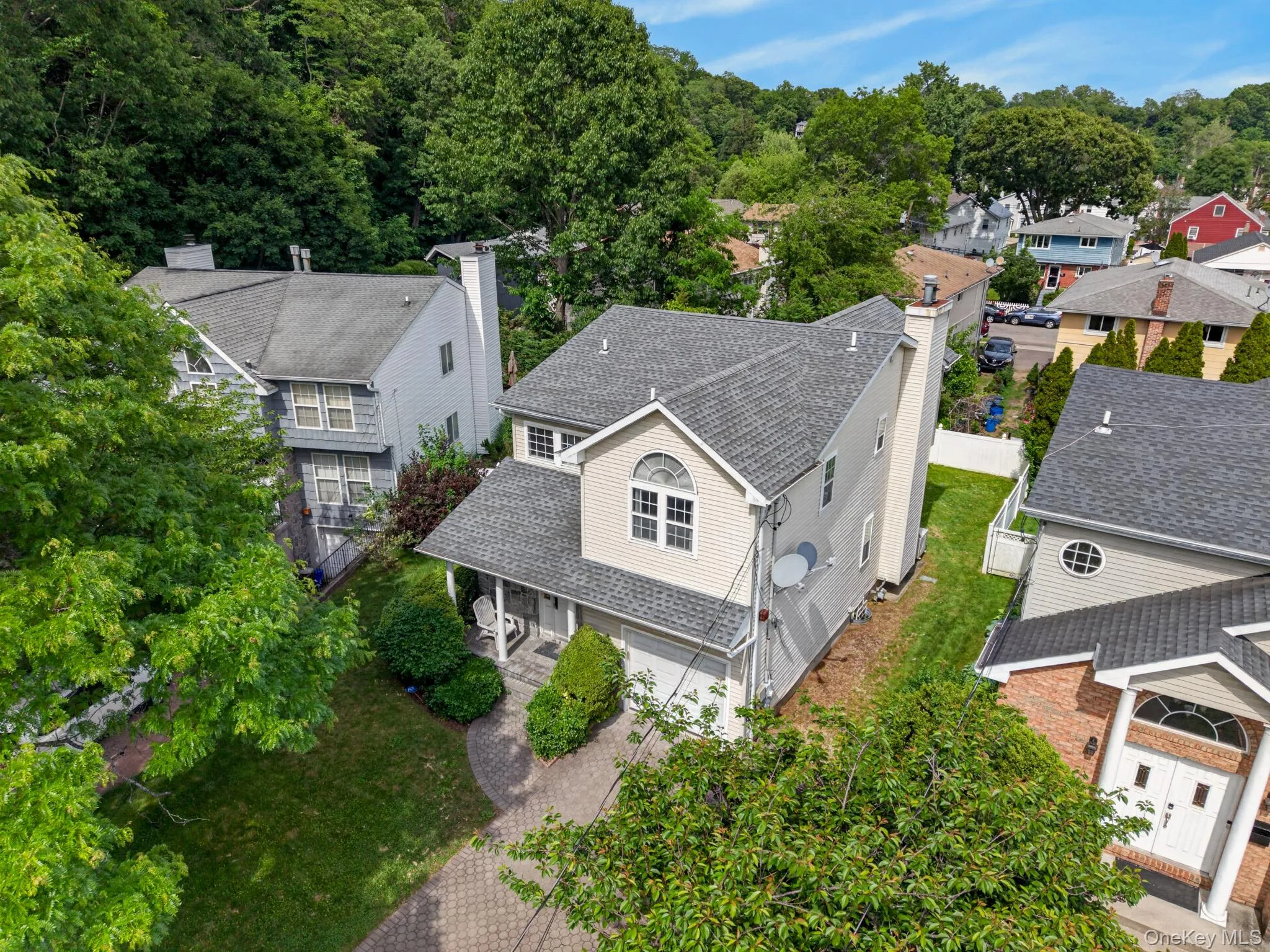 82B Inwood Road, North Hempstead, NY, 4 Bedrooms Bedrooms, 8 Rooms Rooms,2 BathroomsBathrooms,Residential,For Rent,Inwood,0,1002085 82B Inwood Road, North Hempstead, NY, 4 Bedrooms Bedrooms, 8 Rooms Rooms,2 BathroomsBathrooms,Residential,For Rent,Inwood,0,1002085