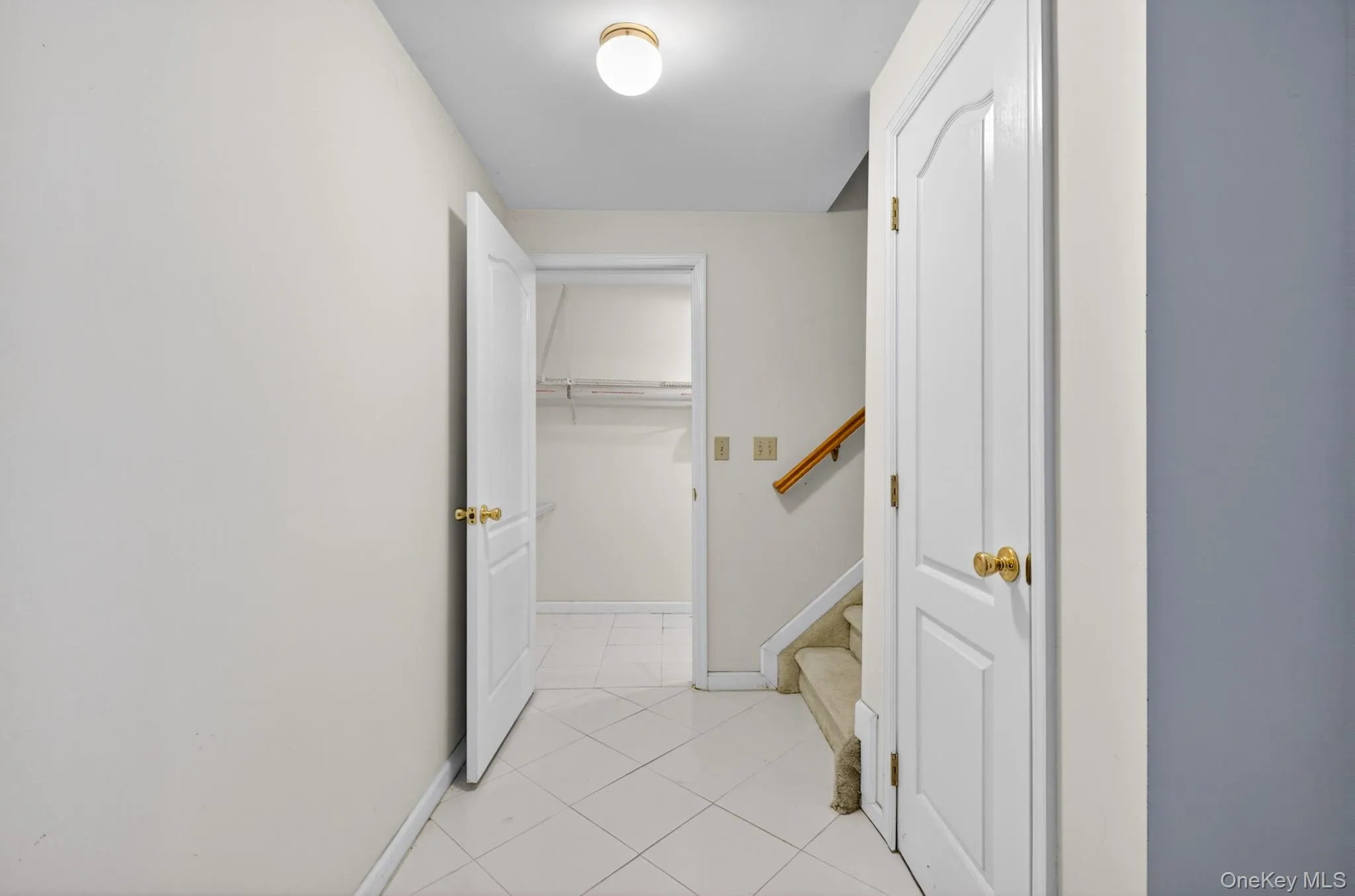82B Inwood Road, North Hempstead, NY, 4 Bedrooms Bedrooms, 8 Rooms Rooms,2 BathroomsBathrooms,Residential,For Rent,Inwood,0,1002085 82B Inwood Road, North Hempstead, NY, 4 Bedrooms Bedrooms, 8 Rooms Rooms,2 BathroomsBathrooms,Residential,For Rent,Inwood,0,1002085