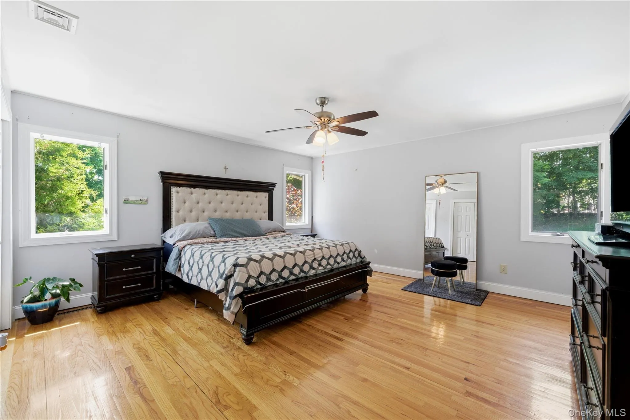 6 Paula Street, Huntington, NY, 5 Bedrooms Bedrooms, 10 Rooms Rooms,3 BathroomsBathrooms,Residential,For Rent,Paula,0,1002093 6 Paula Street, Huntington, NY, 5 Bedrooms Bedrooms, 10 Rooms Rooms,3 BathroomsBathrooms,Residential,For Rent,Paula,0,1002093