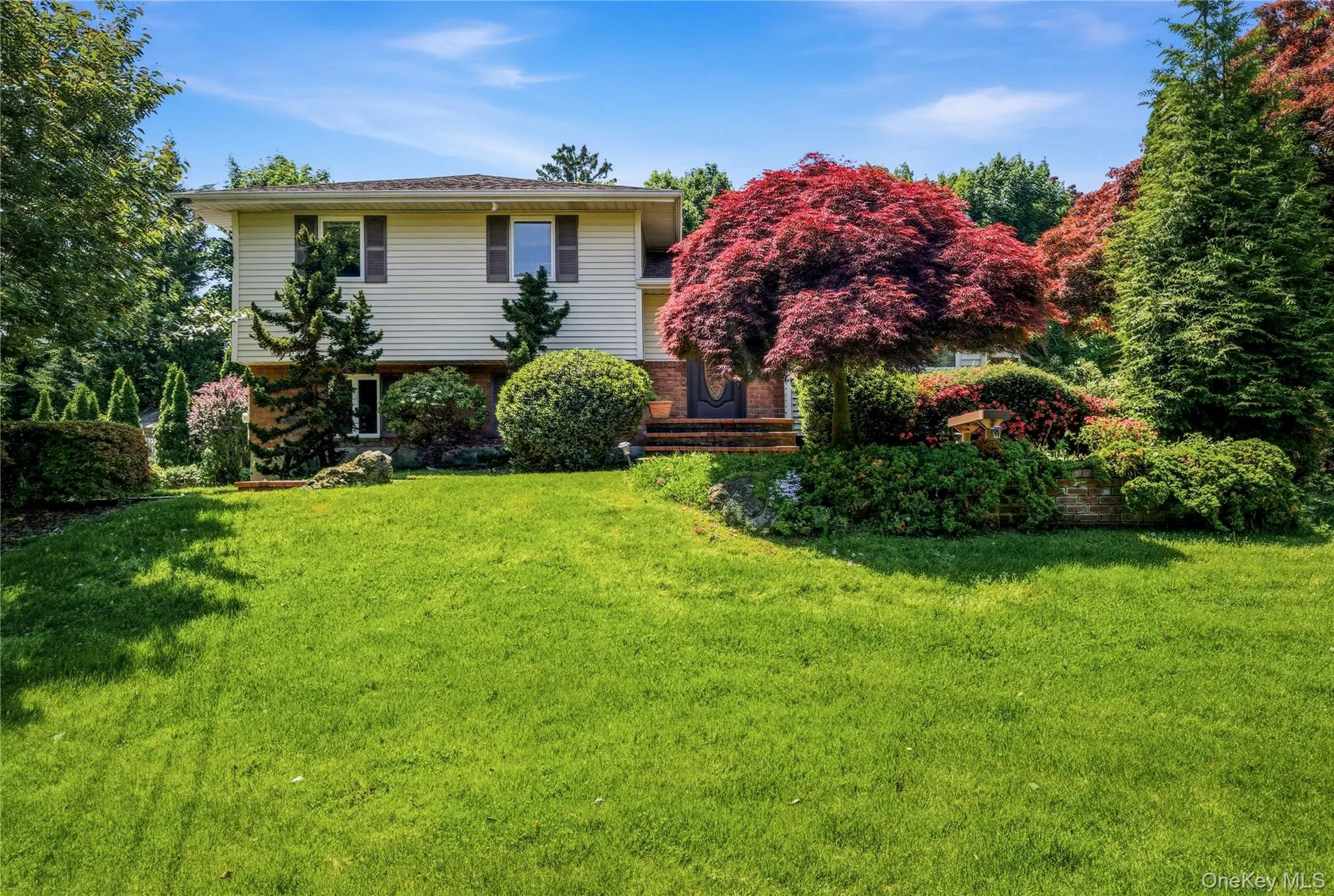 Beautifully Landscaped Beautifully Landscaped