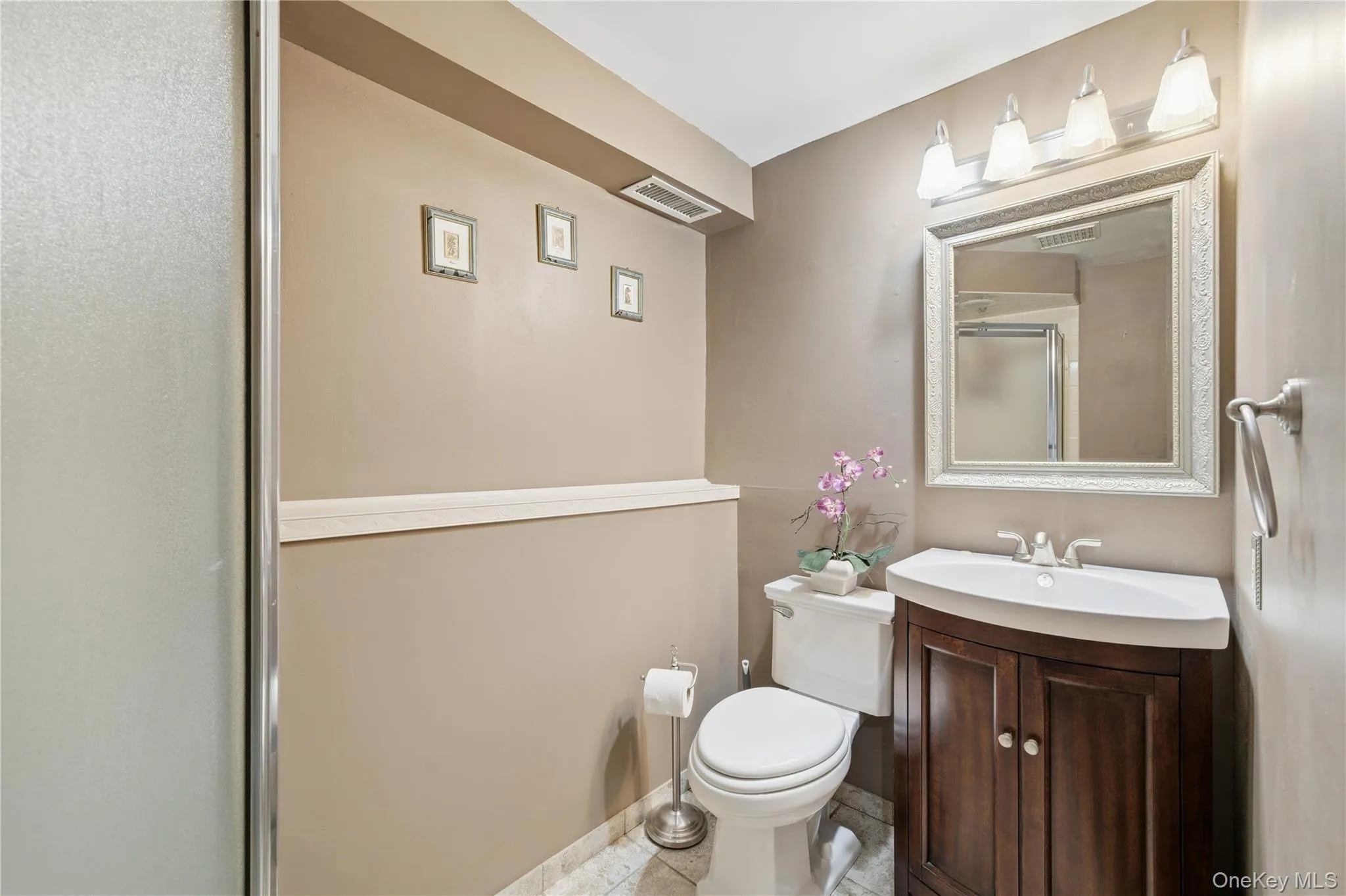 Lower Level - Full Bath with Stand-Up Shower Lower Level - Full Bath with Stand-Up Shower