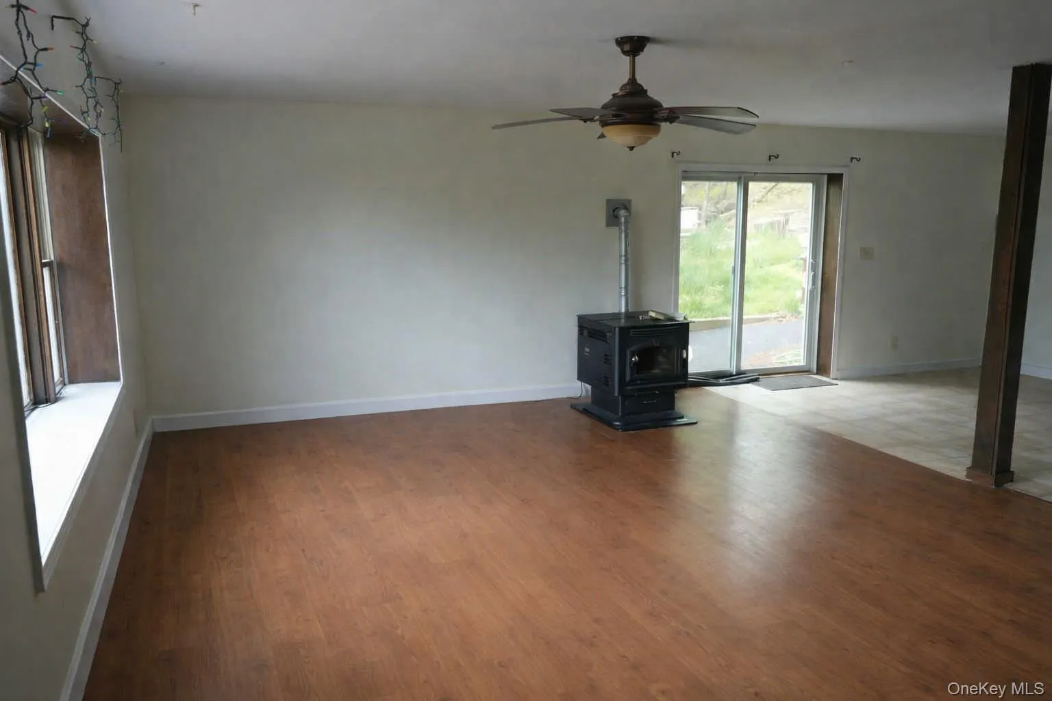 180 Winston Drive, Thompson, NY, 2 Bedrooms Bedrooms, 5 Rooms Rooms,1 BathroomBathrooms,Residential Lease,For Rent,Winston,0,1002095 180 Winston Drive, Thompson, NY, 2 Bedrooms Bedrooms, 5 Rooms Rooms,1 BathroomBathrooms,Residential Lease,For Rent,Winston,0,1002095