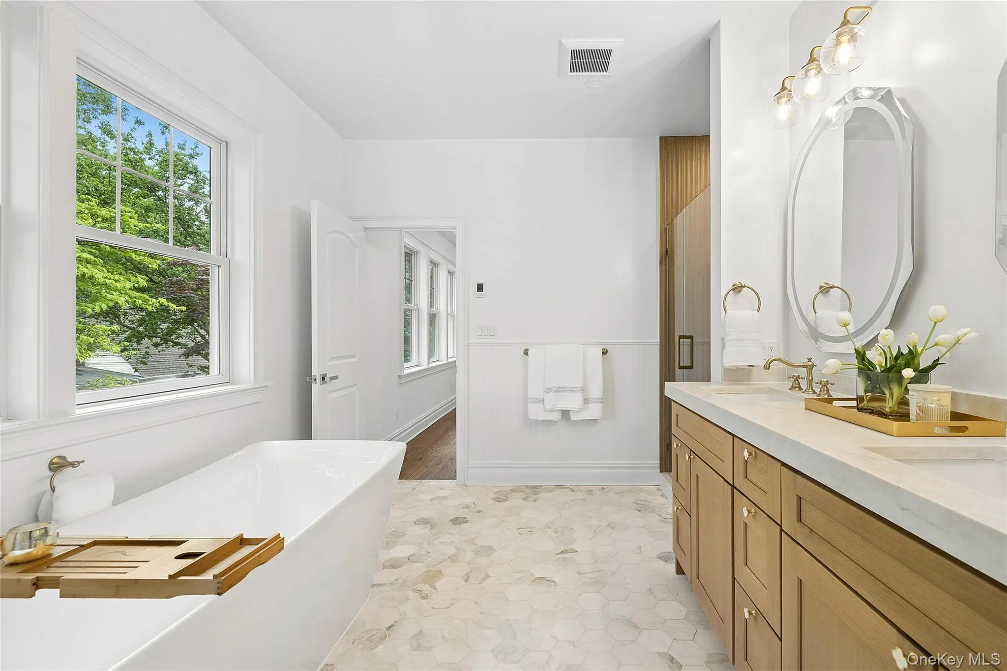 159 Lincoln Street, Hempstead, NY, 4 Bedrooms Bedrooms, 9 Rooms Rooms,5 BathroomsBathrooms,Residential,For Rent,Lincoln,0,1002096 159 Lincoln Street, Hempstead, NY, 4 Bedrooms Bedrooms, 9 Rooms Rooms,5 BathroomsBathrooms,Residential,For Rent,Lincoln,0,1002096