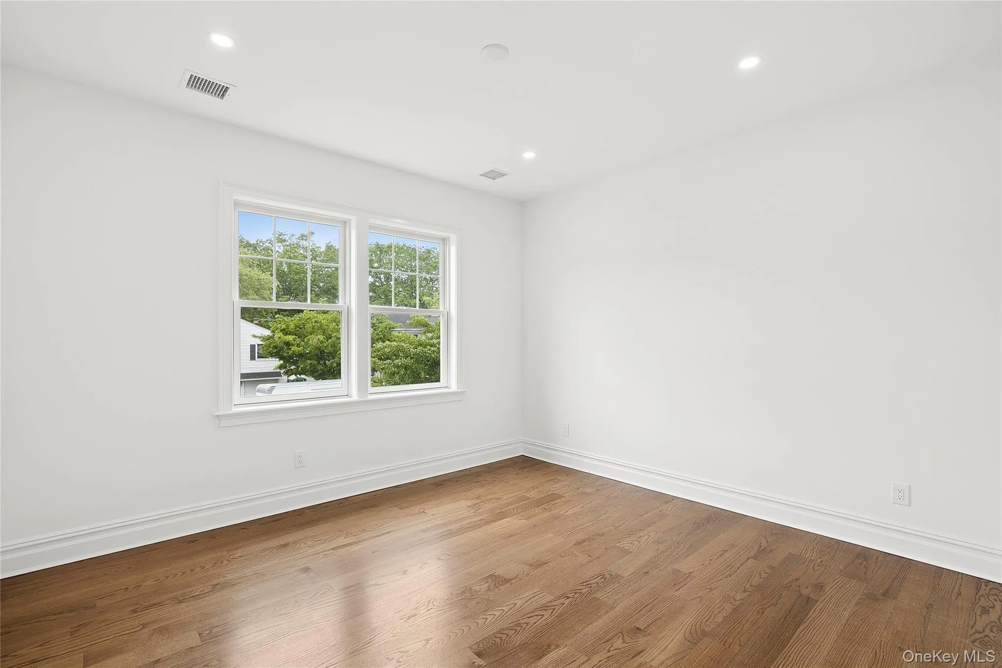 159 Lincoln Street, Hempstead, NY, 4 Bedrooms Bedrooms, 9 Rooms Rooms,5 BathroomsBathrooms,Residential,For Rent,Lincoln,0,1002096 159 Lincoln Street, Hempstead, NY, 4 Bedrooms Bedrooms, 9 Rooms Rooms,5 BathroomsBathrooms,Residential,For Rent,Lincoln,0,1002096