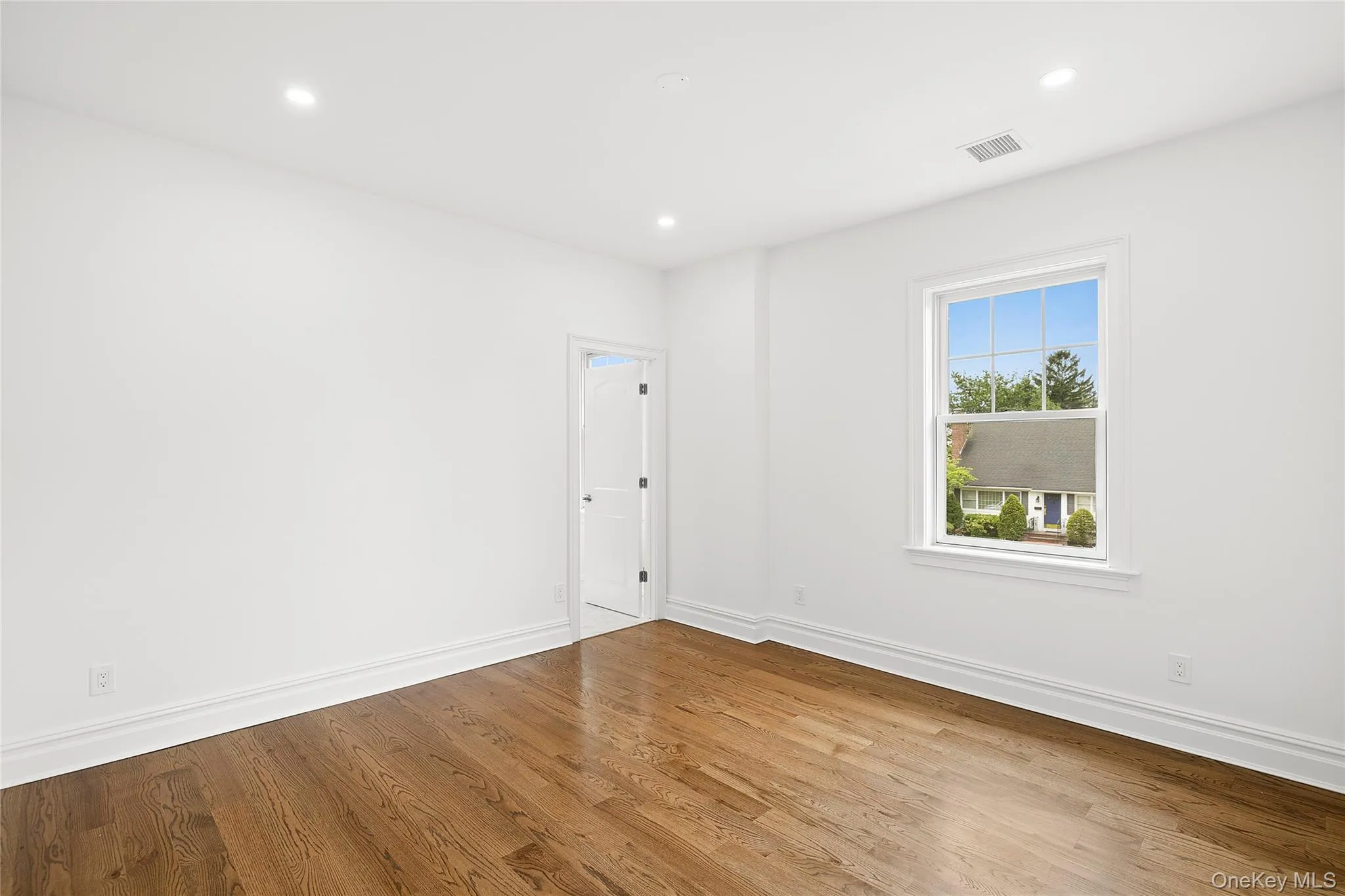 159 Lincoln Street, Hempstead, NY, 4 Bedrooms Bedrooms, 9 Rooms Rooms,5 BathroomsBathrooms,Residential,For Rent,Lincoln,0,1002096 159 Lincoln Street, Hempstead, NY, 4 Bedrooms Bedrooms, 9 Rooms Rooms,5 BathroomsBathrooms,Residential,For Rent,Lincoln,0,1002096