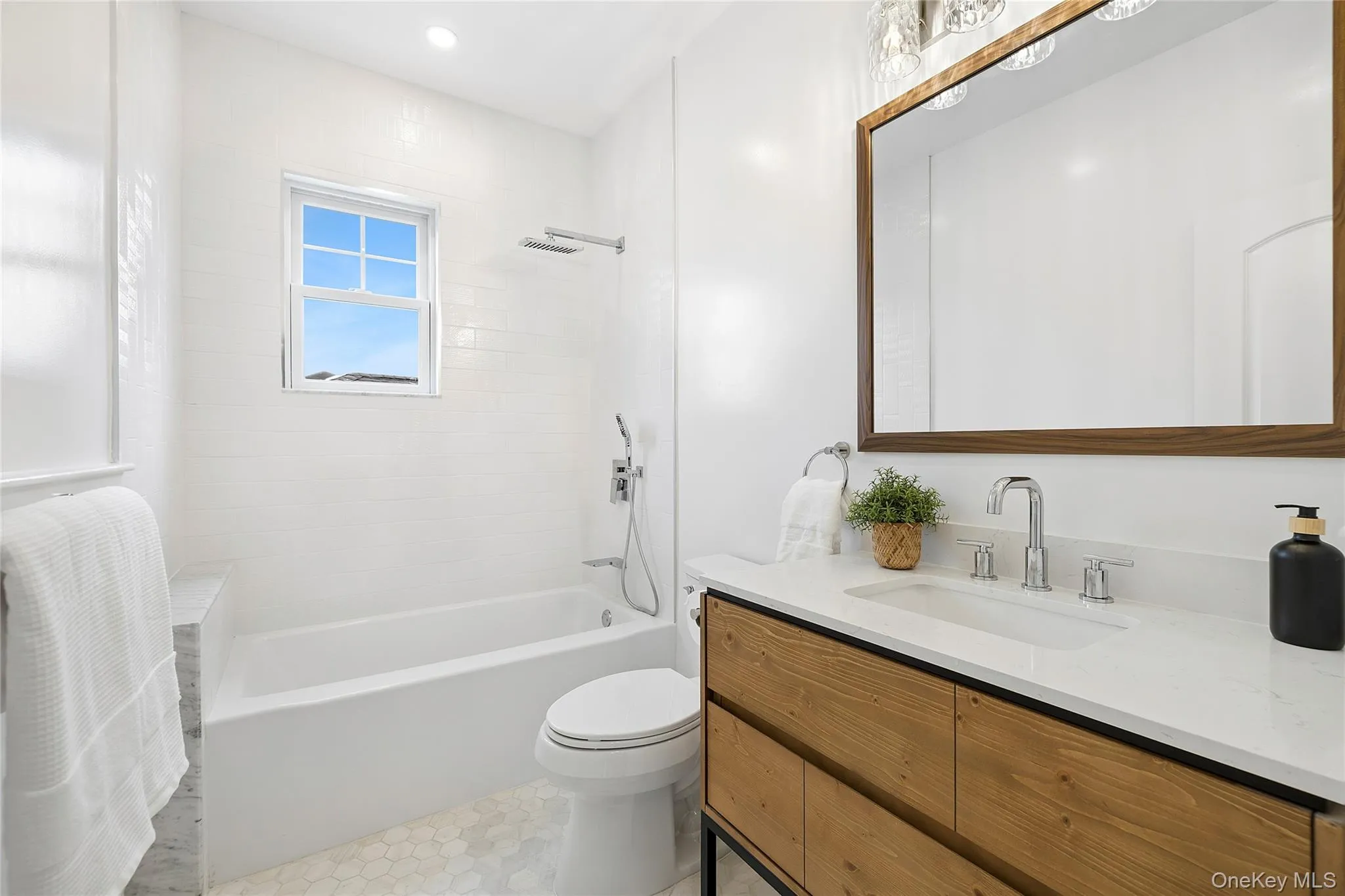 159 Lincoln Street, Hempstead, NY, 4 Bedrooms Bedrooms, 9 Rooms Rooms,5 BathroomsBathrooms,Residential,For Rent,Lincoln,0,1002096 159 Lincoln Street, Hempstead, NY, 4 Bedrooms Bedrooms, 9 Rooms Rooms,5 BathroomsBathrooms,Residential,For Rent,Lincoln,0,1002096