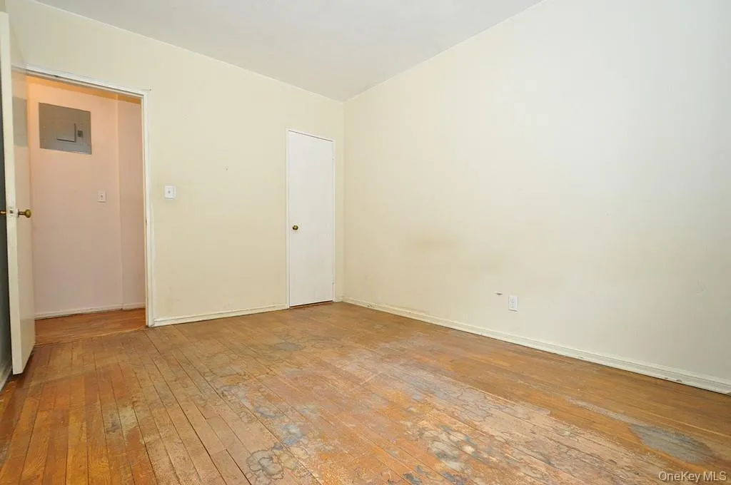 Second bedroom is appox 12'-2" x 9'-10" Second bedroom is appox 12'-2" x 9'-10"