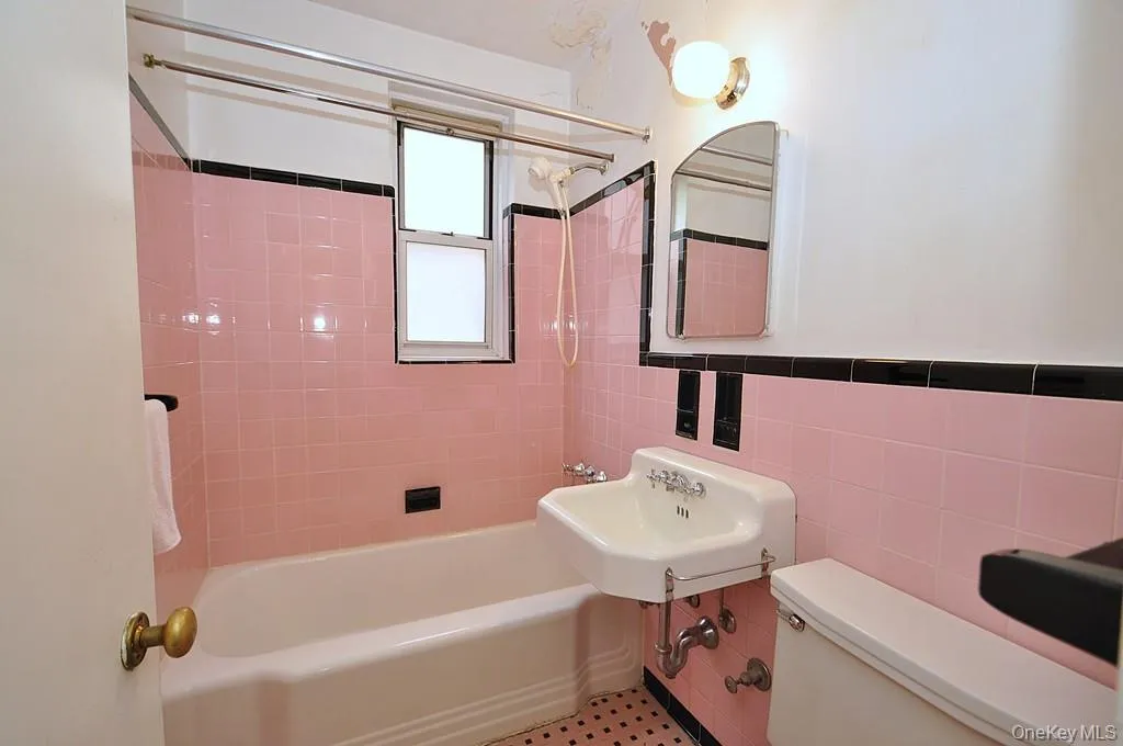 29 Abeel Street, Yonkers, NY, 2 Bedrooms Bedrooms, 5 Rooms Rooms,1 BathroomBathrooms,Residential Sale,For Rent,Abeel,0,1002113 29 Abeel Street, Yonkers, NY, 2 Bedrooms Bedrooms, 5 Rooms Rooms,1 BathroomBathrooms,Residential Sale,For Rent,Abeel,0,1002113
