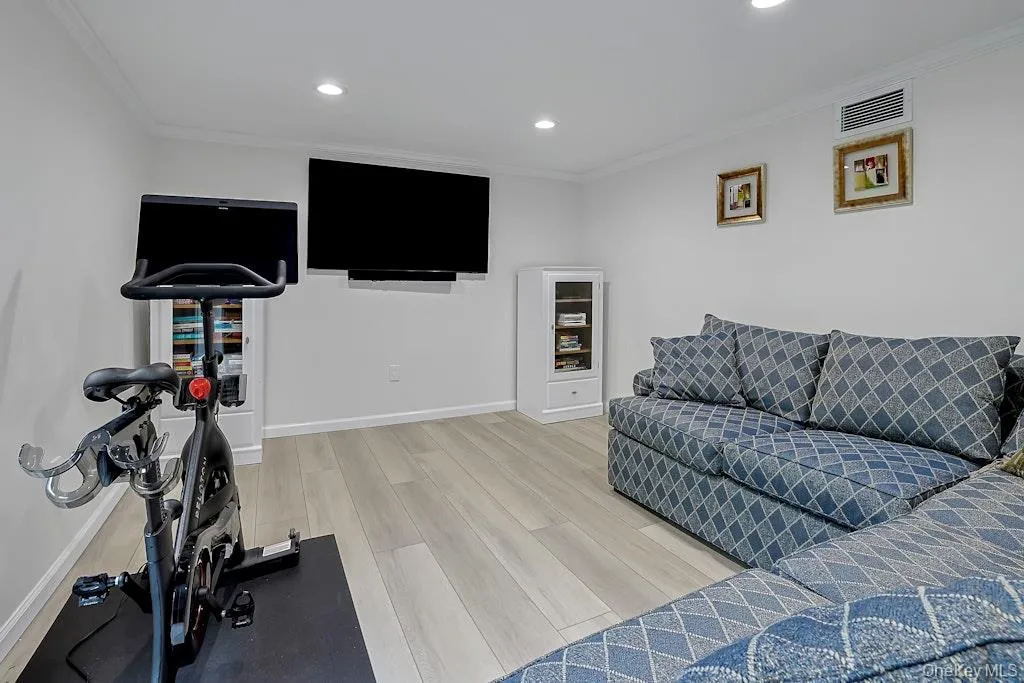 305 Stratton Road, New Rochelle, NY, 4 Bedrooms Bedrooms, 8 Rooms Rooms,3 BathroomsBathrooms,Residential,For Rent,Stratton,0,1002115 305 Stratton Road, New Rochelle, NY, 4 Bedrooms Bedrooms, 8 Rooms Rooms,3 BathroomsBathrooms,Residential,For Rent,Stratton,0,1002115