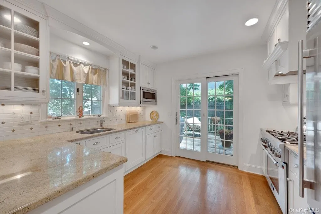 39 Dante Street, Mamaroneck, NY, 3 Bedrooms Bedrooms, 9 Rooms Rooms,2 BathroomsBathrooms,Residential,For Rent,Dante,0,1002116 39 Dante Street, Mamaroneck, NY, 3 Bedrooms Bedrooms, 9 Rooms Rooms,2 BathroomsBathrooms,Residential,For Rent,Dante,0,1002116