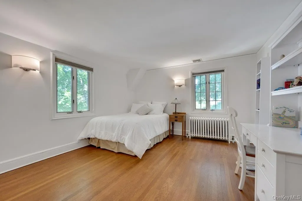 spacious third bedroom spacious third bedroom