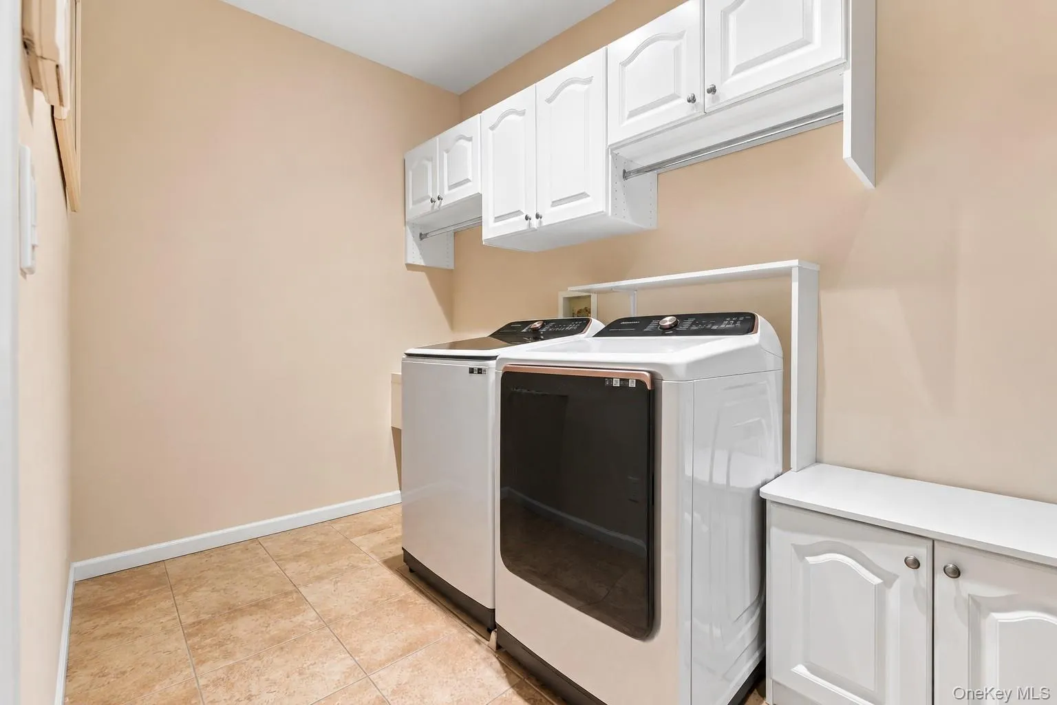 73 Redan Drive, Smithtown, NY, 4 Bedrooms Bedrooms, 10 Rooms Rooms,3 BathroomsBathrooms,Residential,For Rent,Redan,0,1002127 73 Redan Drive, Smithtown, NY, 4 Bedrooms Bedrooms, 10 Rooms Rooms,3 BathroomsBathrooms,Residential,For Rent,Redan,0,1002127