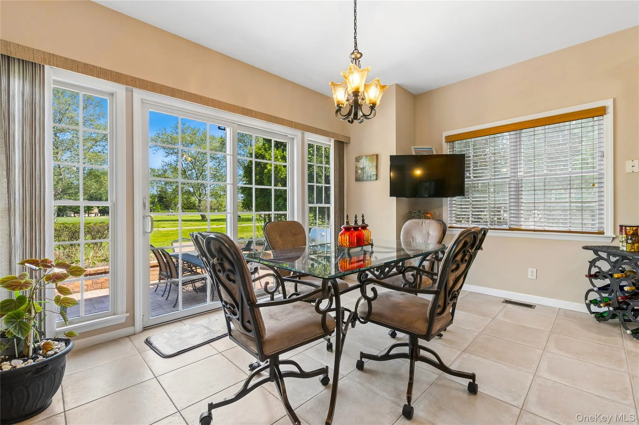 73 Redan Drive, Smithtown, NY, 4 Bedrooms Bedrooms, 10 Rooms Rooms,3 BathroomsBathrooms,Residential,For Rent,Redan,0,1002127 73 Redan Drive, Smithtown, NY, 4 Bedrooms Bedrooms, 10 Rooms Rooms,3 BathroomsBathrooms,Residential,For Rent,Redan,0,1002127