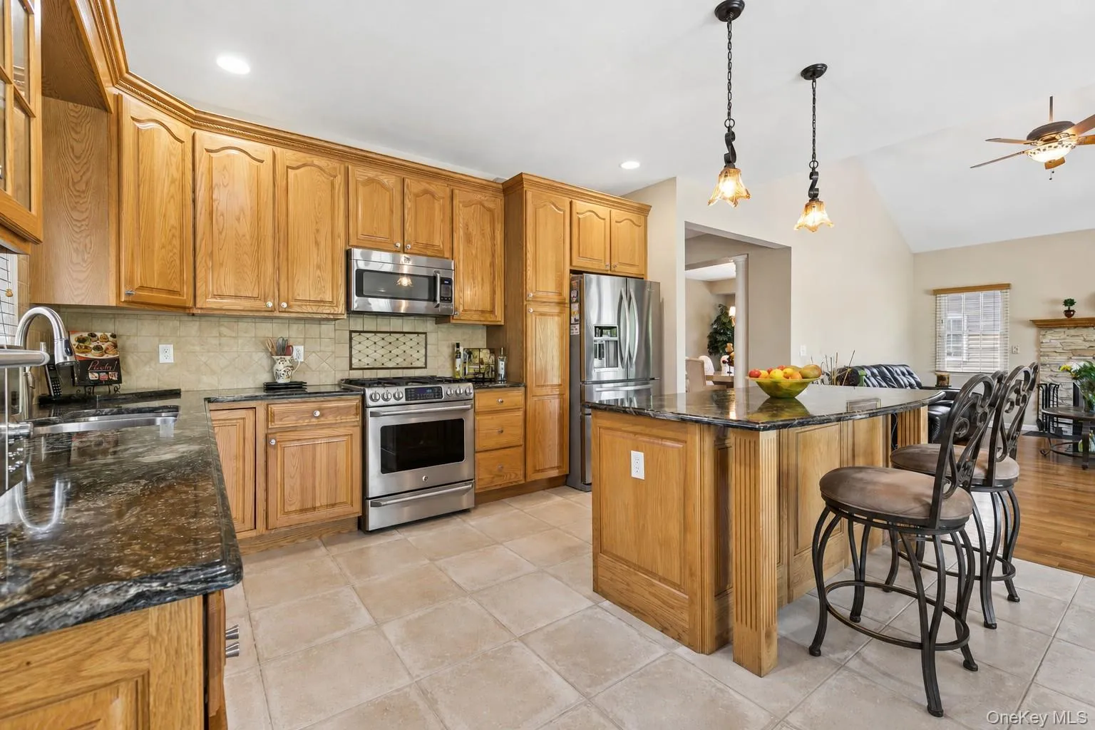 73 Redan Drive, Smithtown, NY, 4 Bedrooms Bedrooms, 10 Rooms Rooms,3 BathroomsBathrooms,Residential,For Rent,Redan,0,1002127 73 Redan Drive, Smithtown, NY, 4 Bedrooms Bedrooms, 10 Rooms Rooms,3 BathroomsBathrooms,Residential,For Rent,Redan,0,1002127