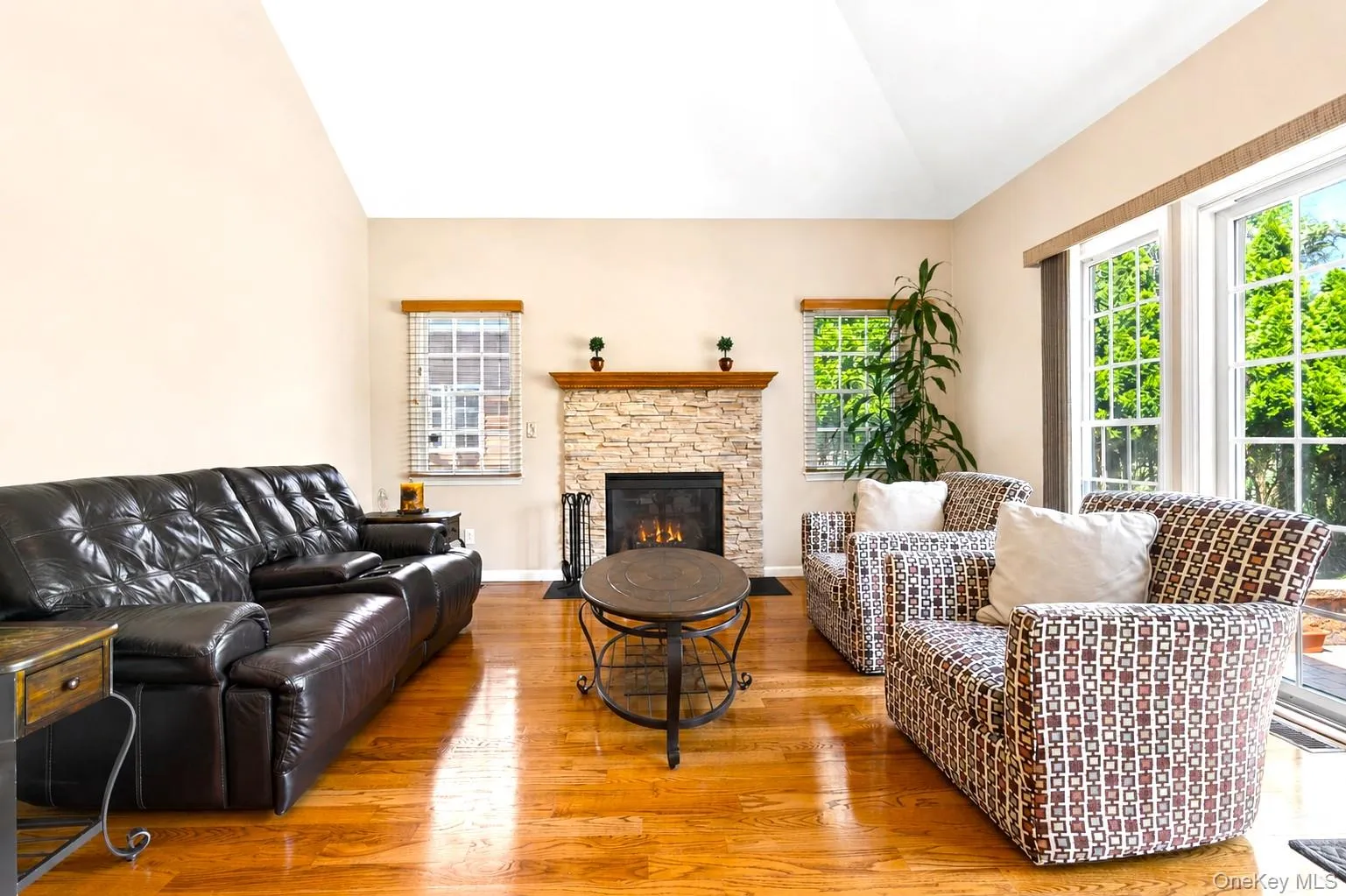 73 Redan Drive, Smithtown, NY, 4 Bedrooms Bedrooms, 10 Rooms Rooms,3 BathroomsBathrooms,Residential,For Rent,Redan,0,1002127 73 Redan Drive, Smithtown, NY, 4 Bedrooms Bedrooms, 10 Rooms Rooms,3 BathroomsBathrooms,Residential,For Rent,Redan,0,1002127