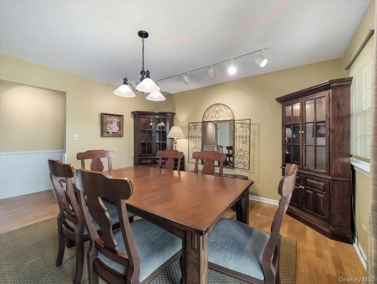 80 Bon Aire Circle, Ramapo, NY, 2 Bedrooms Bedrooms, 7 Rooms Rooms,2 BathroomsBathrooms,Residential,For Rent,Bon Aire,0,1002131 80 Bon Aire Circle, Ramapo, NY, 2 Bedrooms Bedrooms, 7 Rooms Rooms,2 BathroomsBathrooms,Residential,For Rent,Bon Aire,0,1002131
