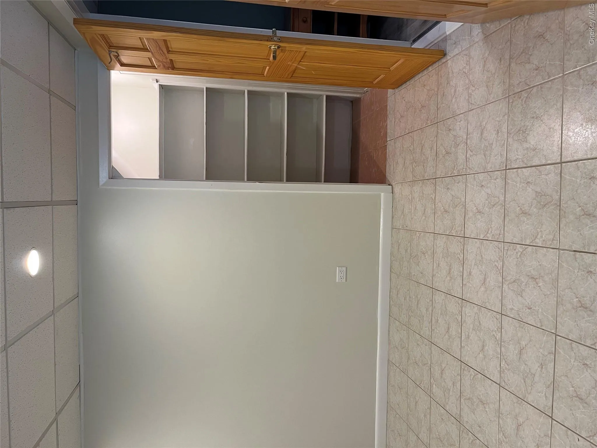 Plenty of Good Closet Space Plenty of Good Closet Space