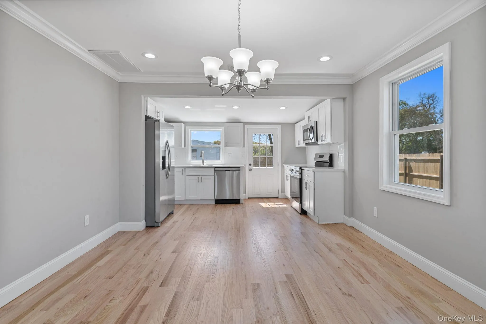 7600 Main Road, Southold, NY, 3 Bedrooms Bedrooms, 5 Rooms Rooms,2 BathroomsBathrooms,Residential Lease,For Rent,Main,0,1002145 7600 Main Road, Southold, NY, 3 Bedrooms Bedrooms, 5 Rooms Rooms,2 BathroomsBathrooms,Residential Lease,For Rent,Main,0,1002145