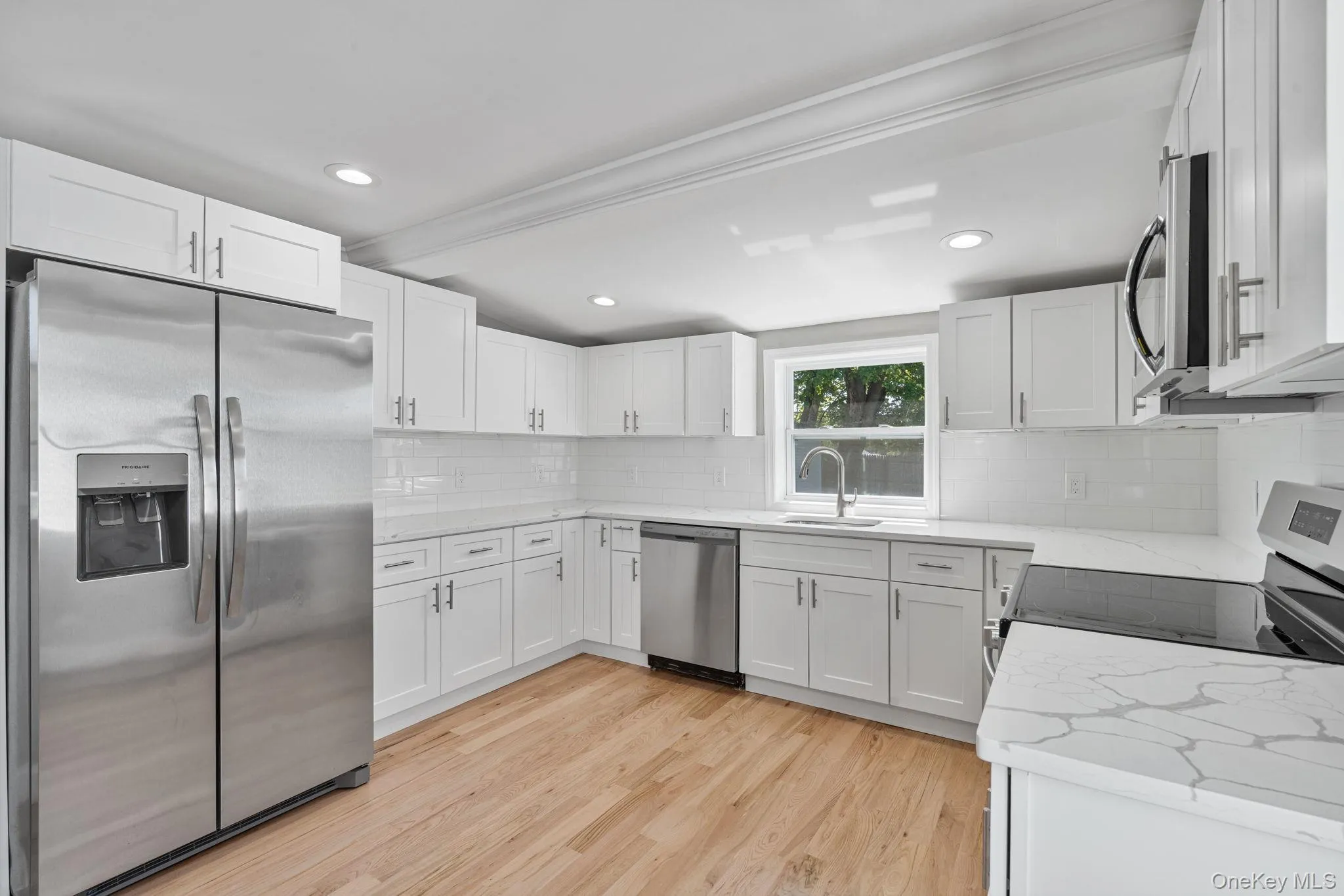 7600 Main Road, Southold, NY, 3 Bedrooms Bedrooms, 5 Rooms Rooms,2 BathroomsBathrooms,Residential Lease,For Rent,Main,0,1002145 7600 Main Road, Southold, NY, 3 Bedrooms Bedrooms, 5 Rooms Rooms,2 BathroomsBathrooms,Residential Lease,For Rent,Main,0,1002145