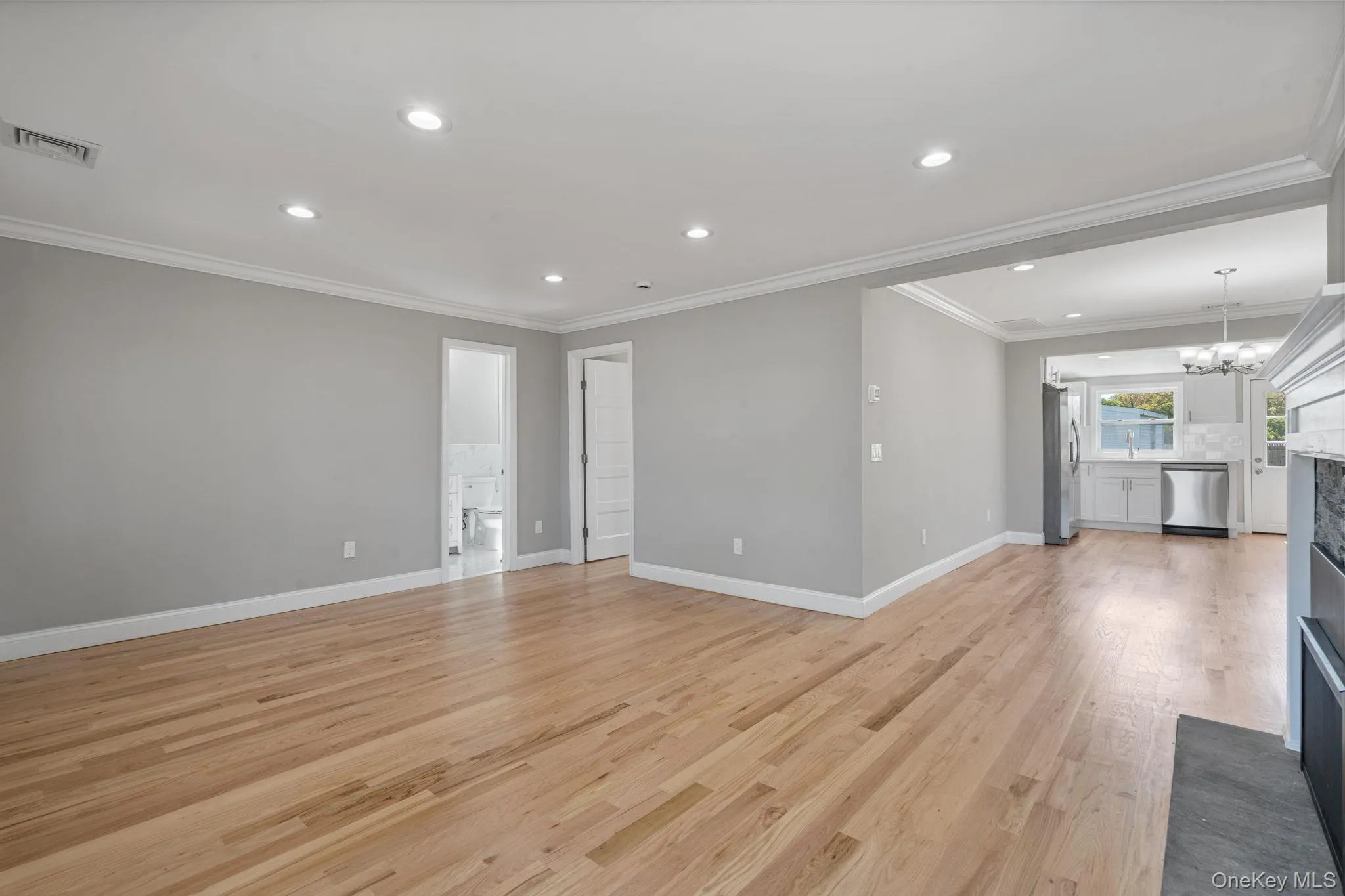 7600 Main Road, Southold, NY, 3 Bedrooms Bedrooms, 5 Rooms Rooms,2 BathroomsBathrooms,Residential Lease,For Rent,Main,0,1002145 7600 Main Road, Southold, NY, 3 Bedrooms Bedrooms, 5 Rooms Rooms,2 BathroomsBathrooms,Residential Lease,For Rent,Main,0,1002145