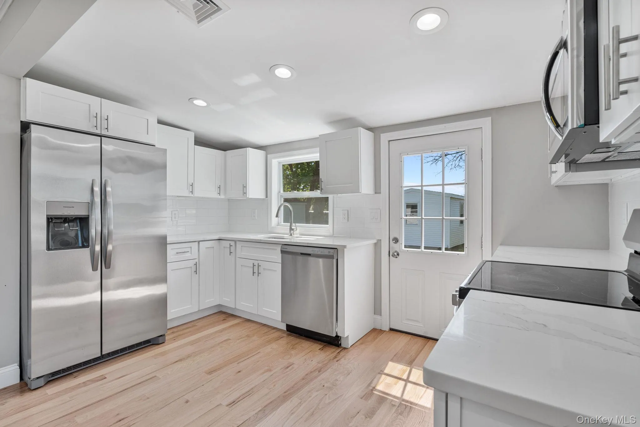 7600 Main Road, Southold, NY, 3 Bedrooms Bedrooms, 5 Rooms Rooms,2 BathroomsBathrooms,Residential Lease,For Rent,Main,0,1002145 7600 Main Road, Southold, NY, 3 Bedrooms Bedrooms, 5 Rooms Rooms,2 BathroomsBathrooms,Residential Lease,For Rent,Main,0,1002145