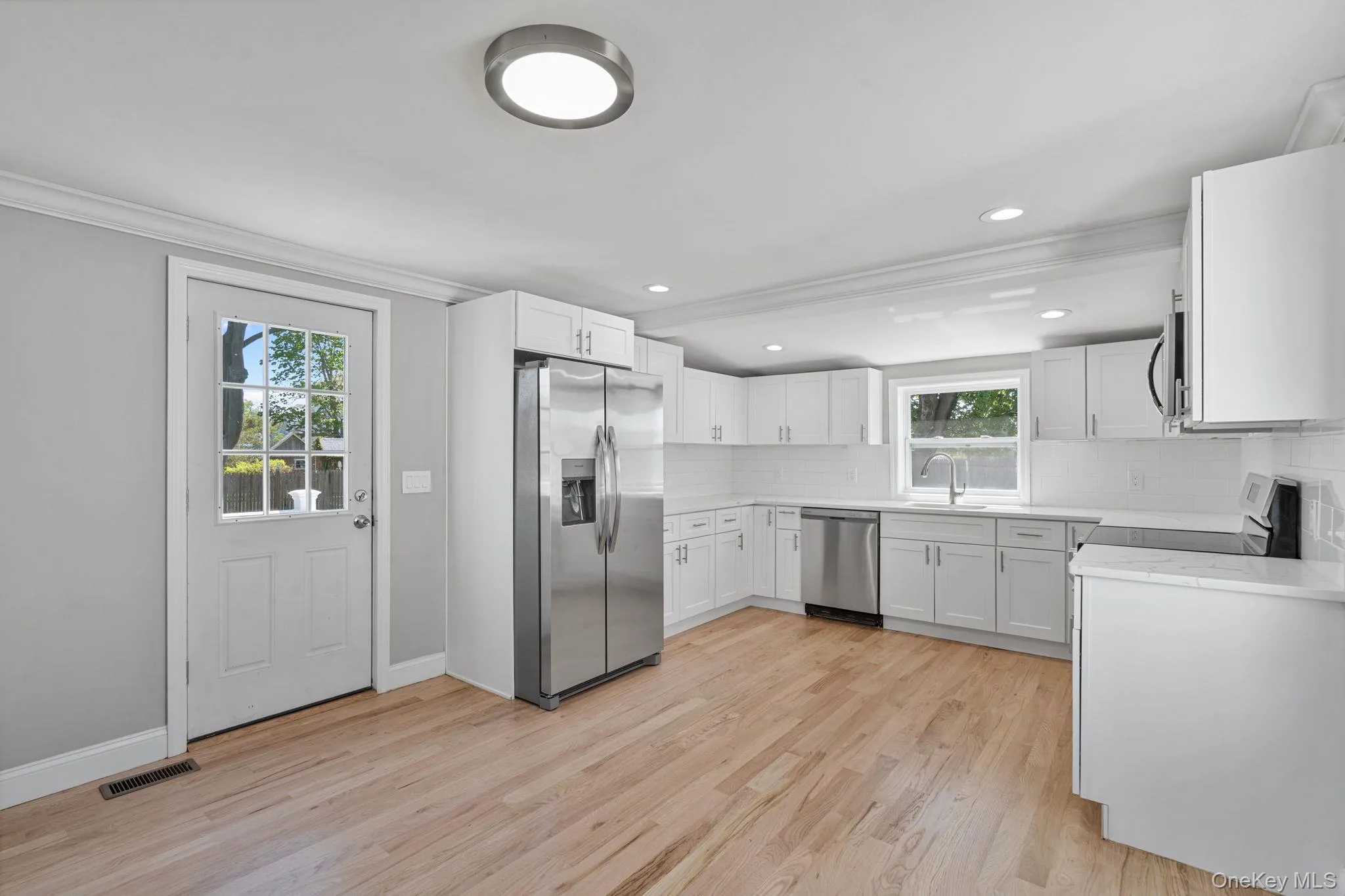 7600 Main Road, Southold, NY, 3 Bedrooms Bedrooms, 5 Rooms Rooms,2 BathroomsBathrooms,Residential Lease,For Rent,Main,0,1002145 7600 Main Road, Southold, NY, 3 Bedrooms Bedrooms, 5 Rooms Rooms,2 BathroomsBathrooms,Residential Lease,For Rent,Main,0,1002145
